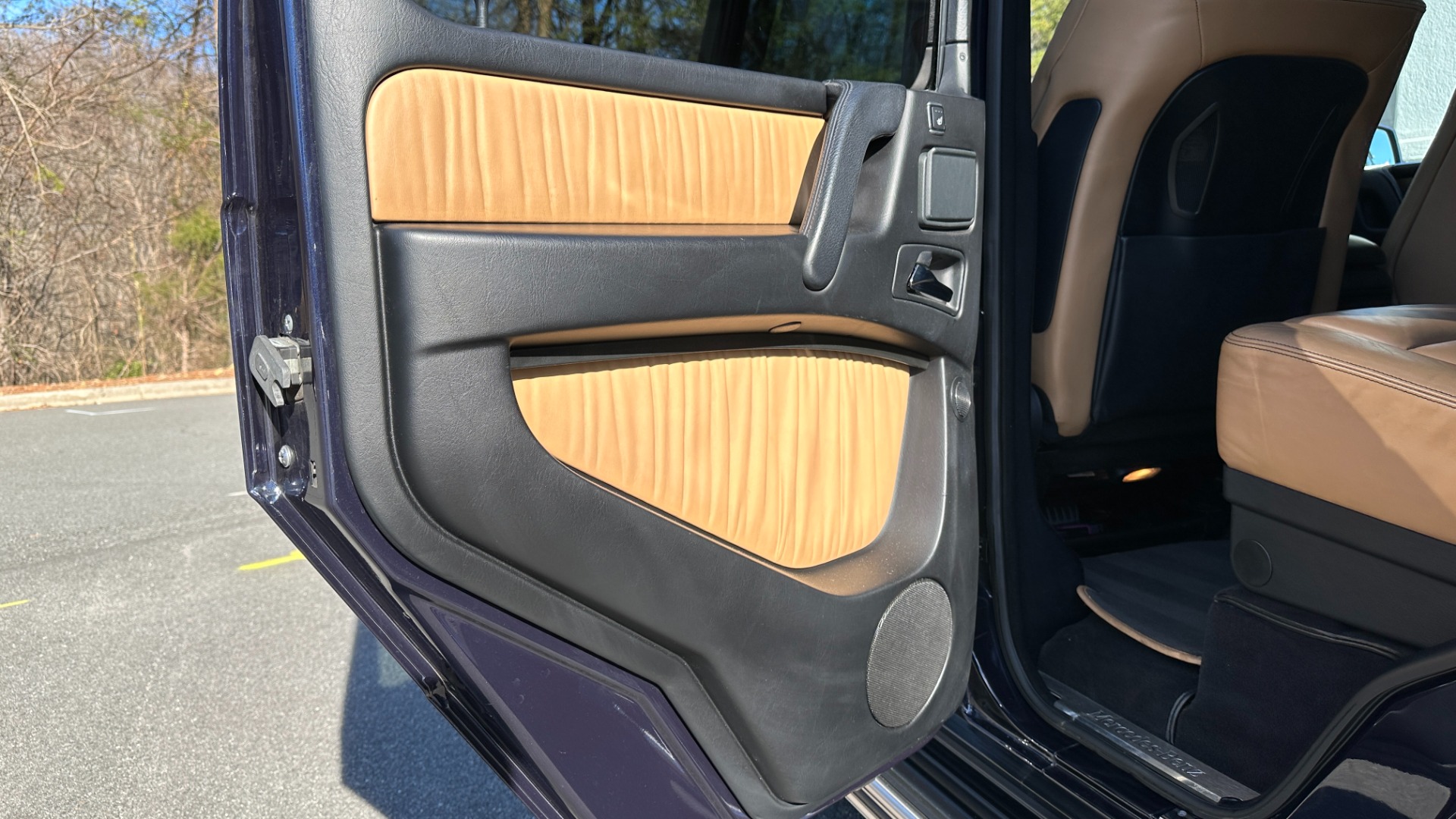 Used 2015 Mercedes-Benz G-Class G550 / DESIGNO NAPPA LEATHER / DESIGNO HEADLINER / HEATED STEERING / NAV /  for sale Sold at Formula Imports in Charlotte NC 28227 21