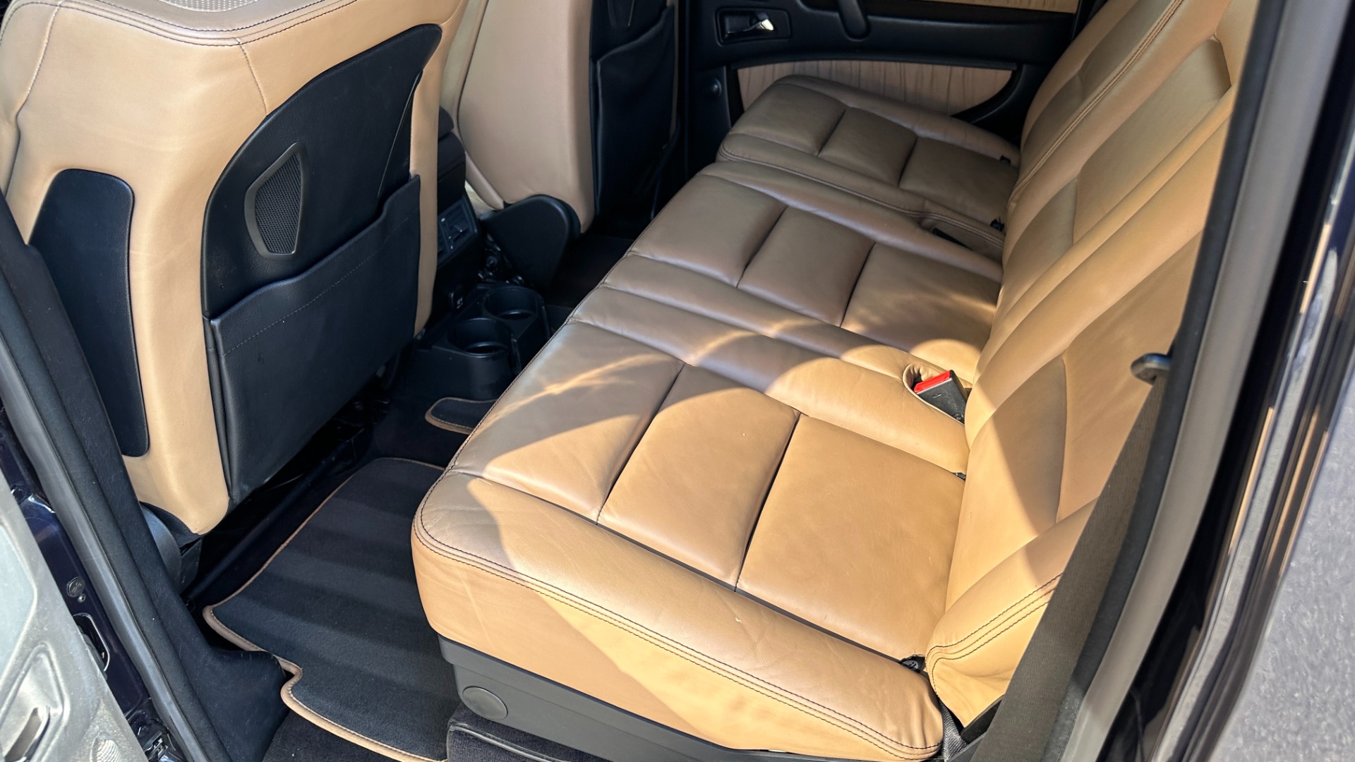 Used 2015 Mercedes-Benz G-Class G550 / DESIGNO NAPPA LEATHER / DESIGNO HEADLINER / HEATED STEERING / NAV / for sale Sold at Formula Imports in Charlotte NC 28227 22