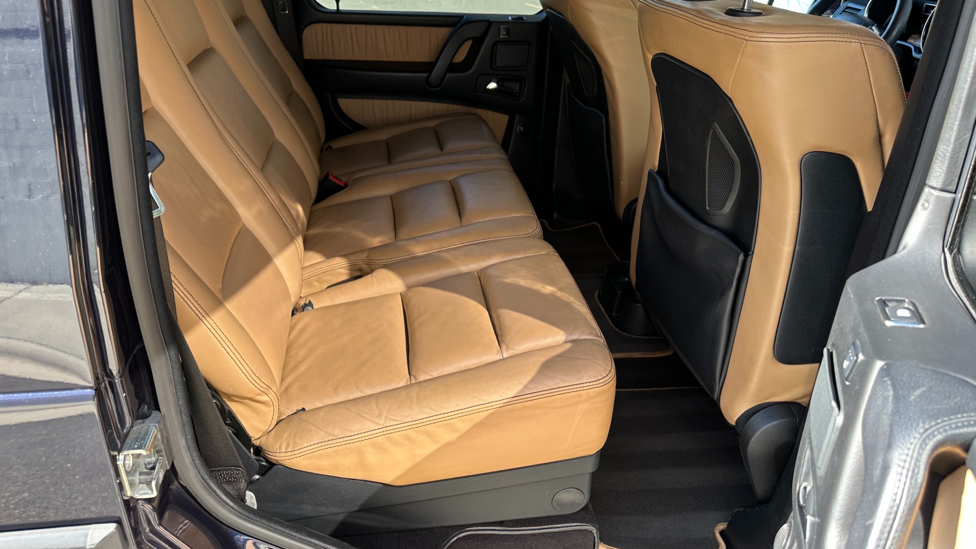 Used 2015 Mercedes-Benz G-Class G550 / DESIGNO NAPPA LEATHER / DESIGNO HEADLINER / HEATED STEERING / NAV / for sale Sold at Formula Imports in Charlotte NC 28227 24