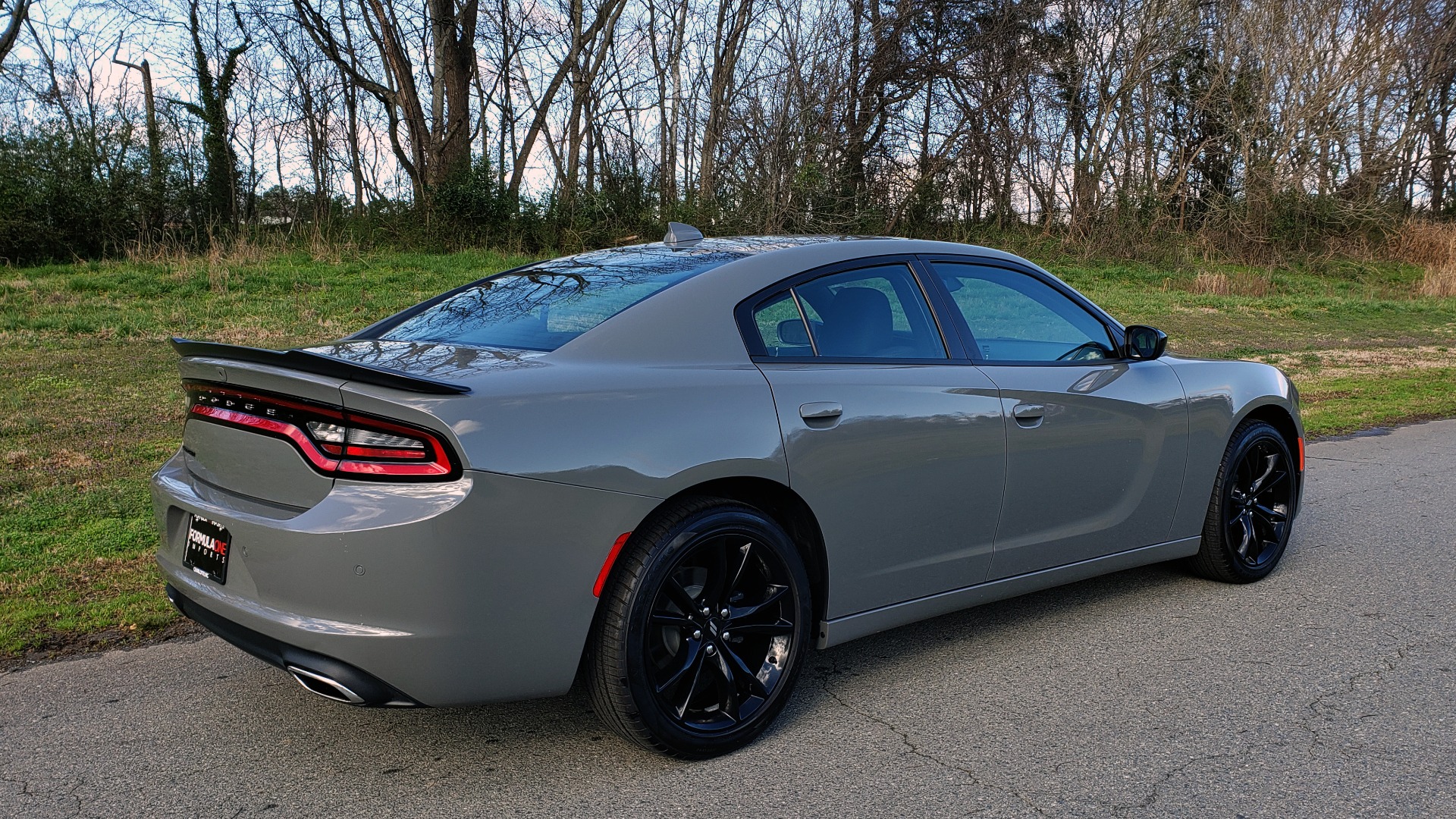 Used 2018 Dodge CHARGER SXT PLUS W/BLACKTOP / V6 / AUTO / KEYLESS-GO / PARK ASST for sale Sold at Formula Imports in Charlotte NC 28227 6