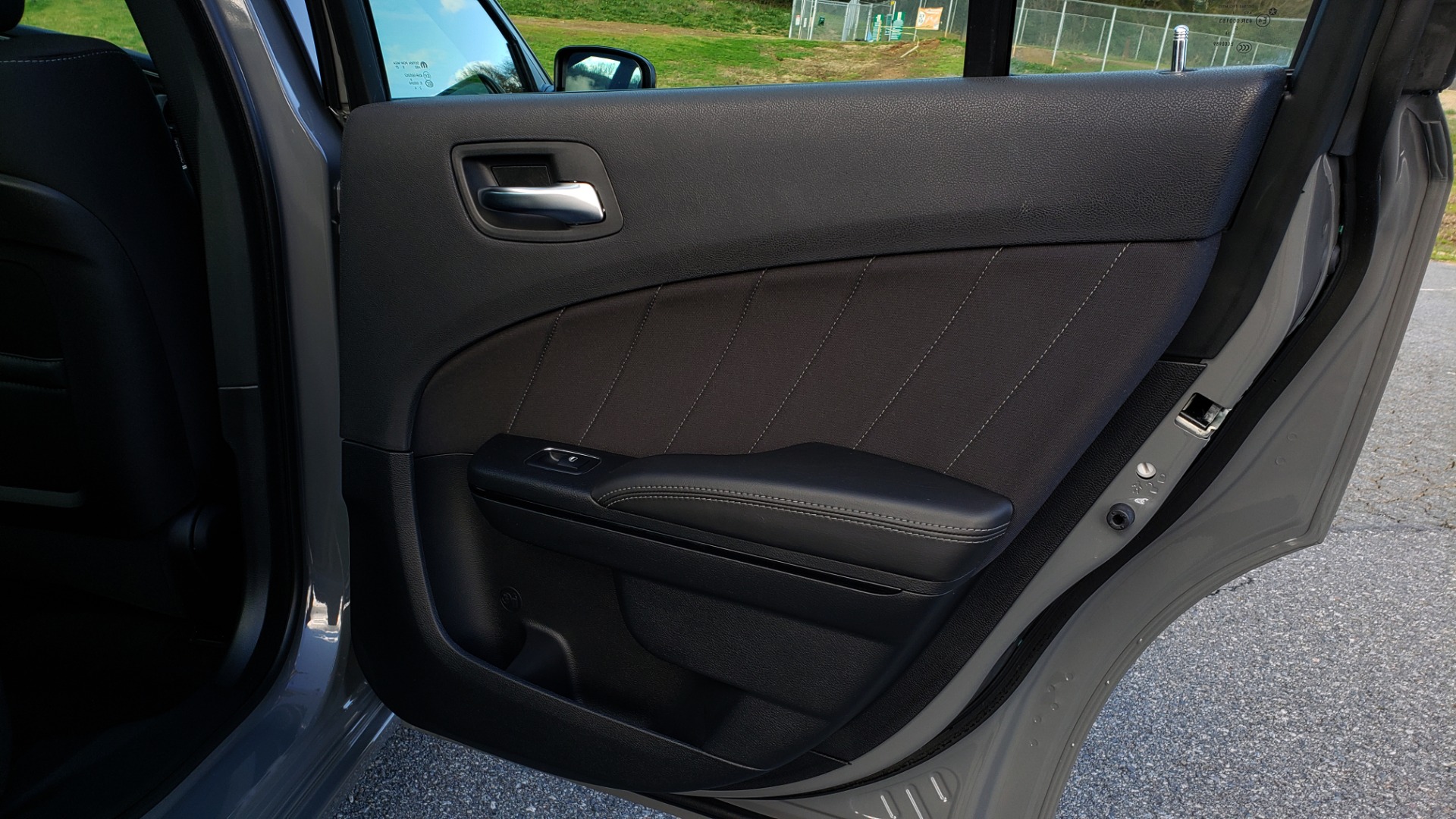Used 2018 Dodge CHARGER SXT PLUS W/BLACKTOP / V6 / AUTO / KEYLESS-GO / PARK ASST for sale Sold at Formula Imports in Charlotte NC 28227 64
