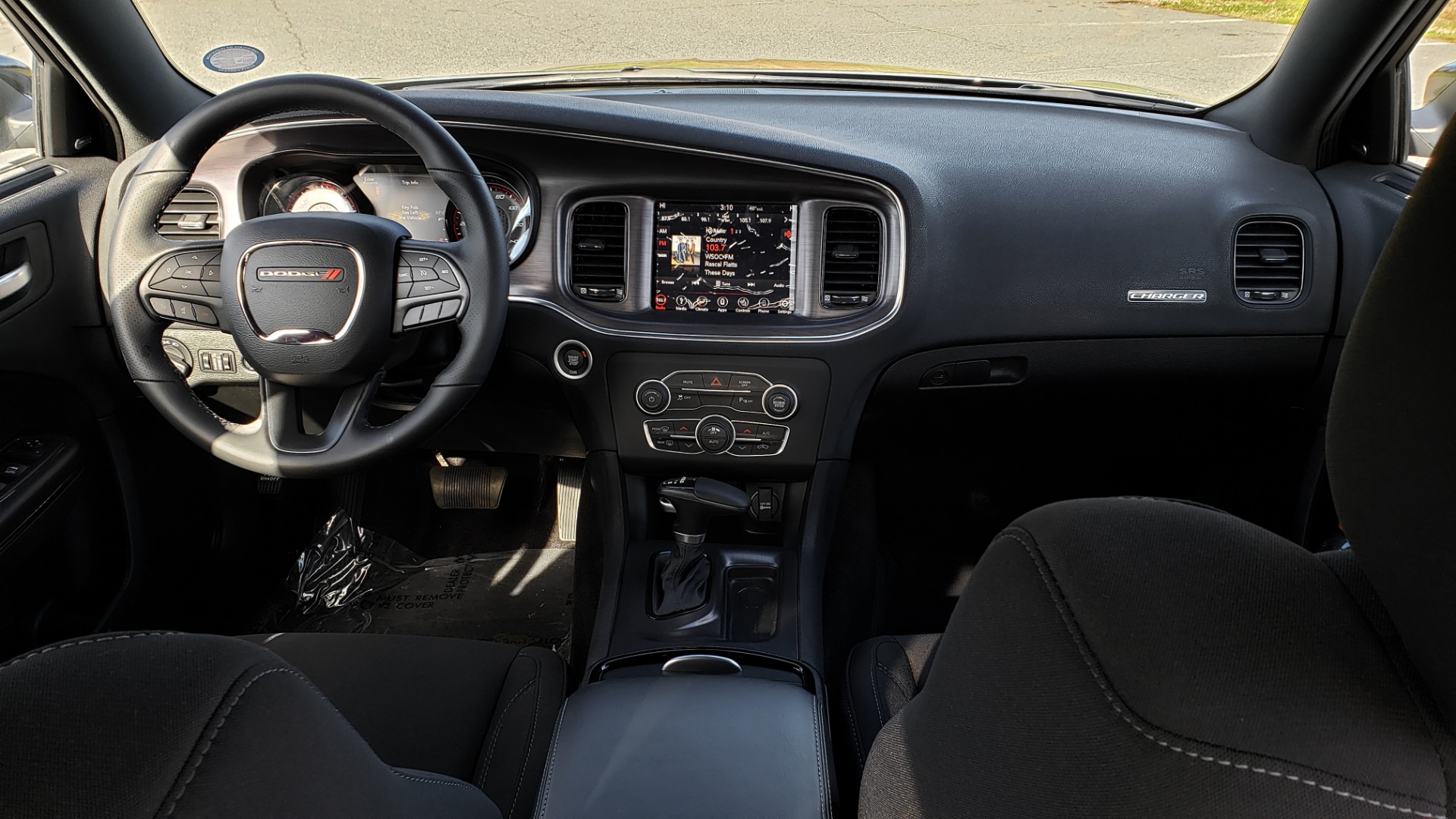Used 2018 Dodge CHARGER SXT PLUS W/BLACKTOP / V6 / AUTO / KEYLESS-GO / PARK ASST for sale Sold at Formula Imports in Charlotte NC 28227 70