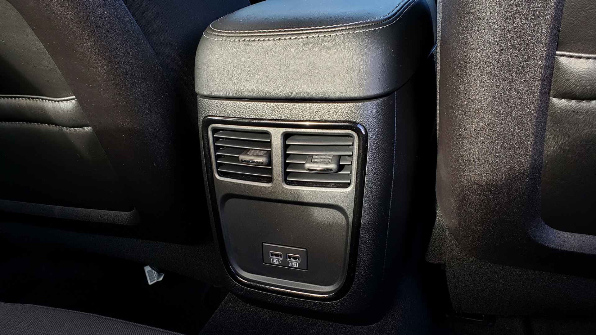 Used 2018 Dodge CHARGER SXT PLUS W/BLACKTOP / V6 / AUTO / KEYLESS-GO / PARK ASST for sale Sold at Formula Imports in Charlotte NC 28227 71
