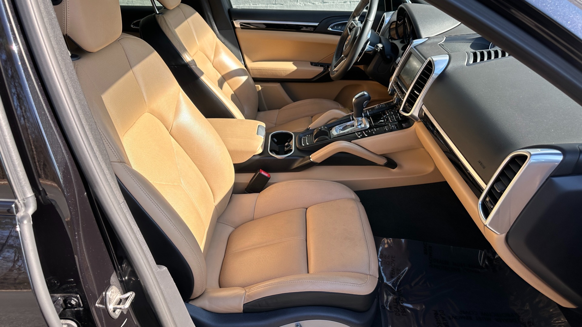 Used 2015 Porsche Cayenne Diesel for sale Sold at Formula Imports in Charlotte NC 28227 13