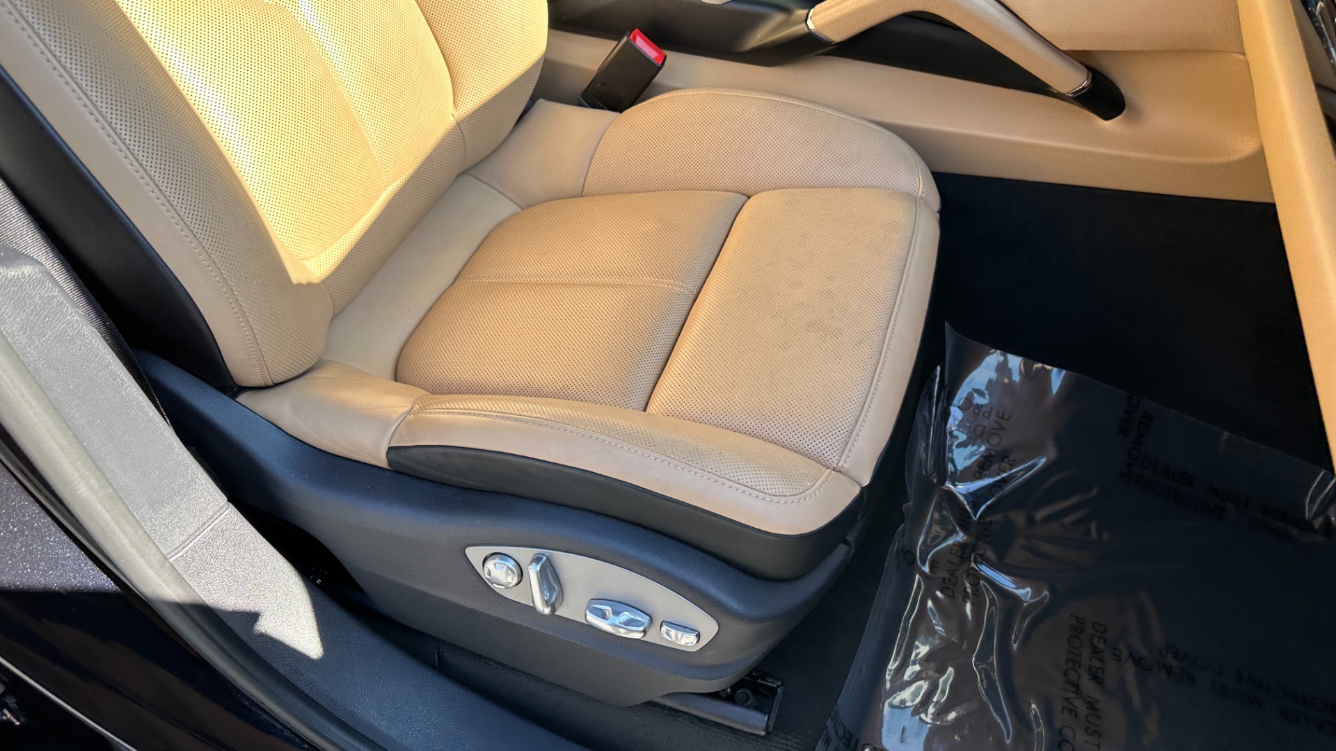 Used 2015 Porsche Cayenne Diesel for sale Sold at Formula Imports in Charlotte NC 28227 14