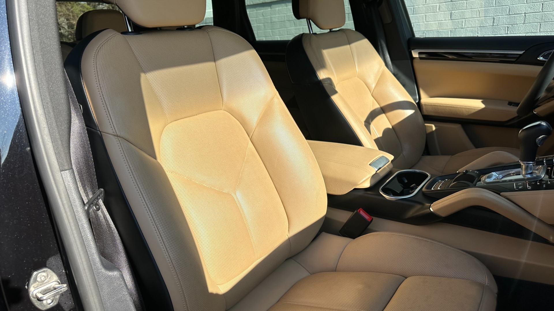 Used 2015 Porsche Cayenne Diesel for sale Sold at Formula Imports in Charlotte NC 28227 15
