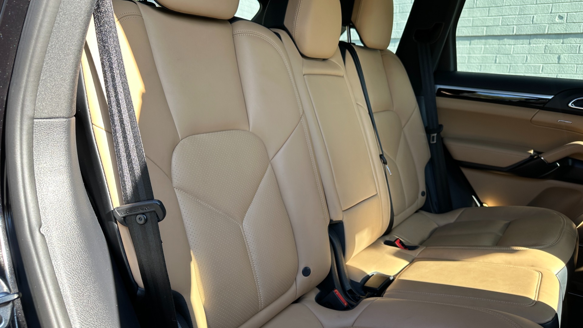 Used 2015 Porsche Cayenne Diesel for sale Sold at Formula Imports in Charlotte NC 28227 19