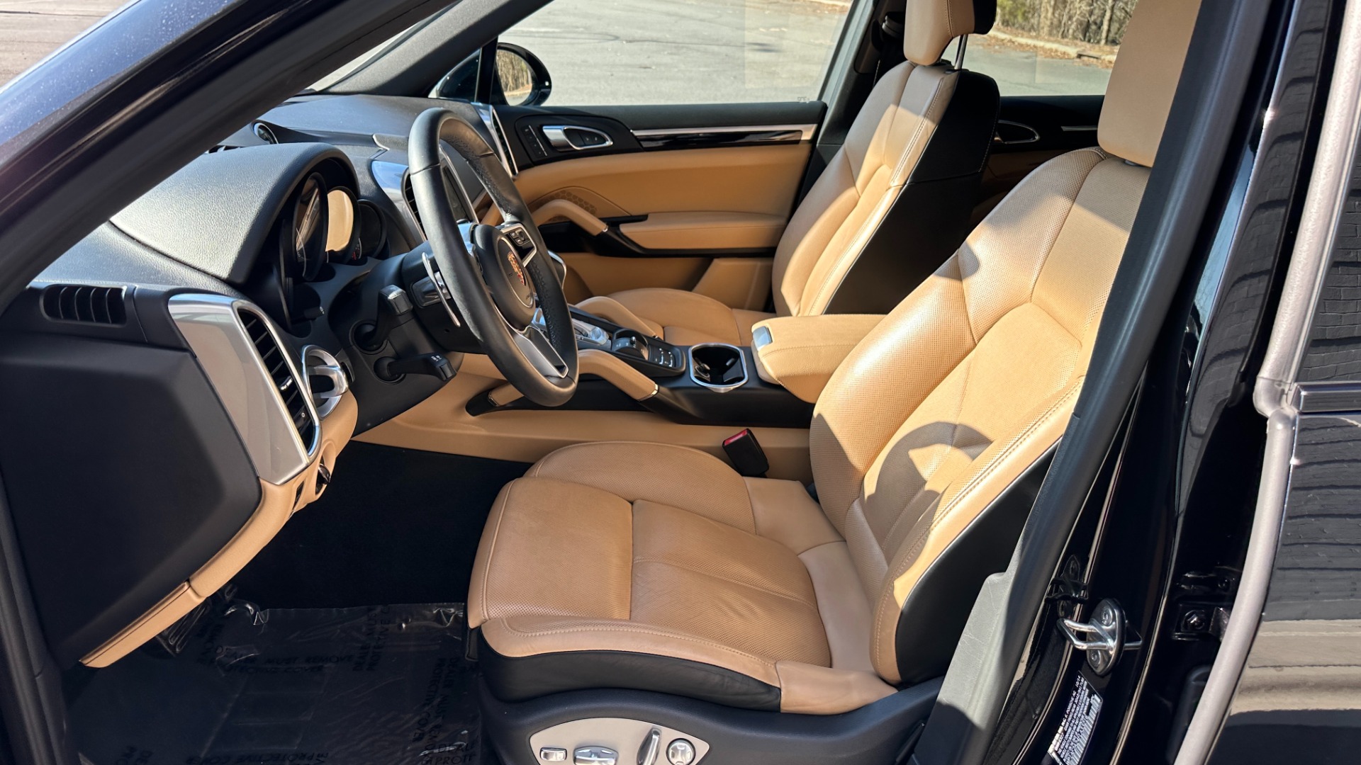 Used 2015 Porsche Cayenne Diesel for sale Sold at Formula Imports in Charlotte NC 28227 24