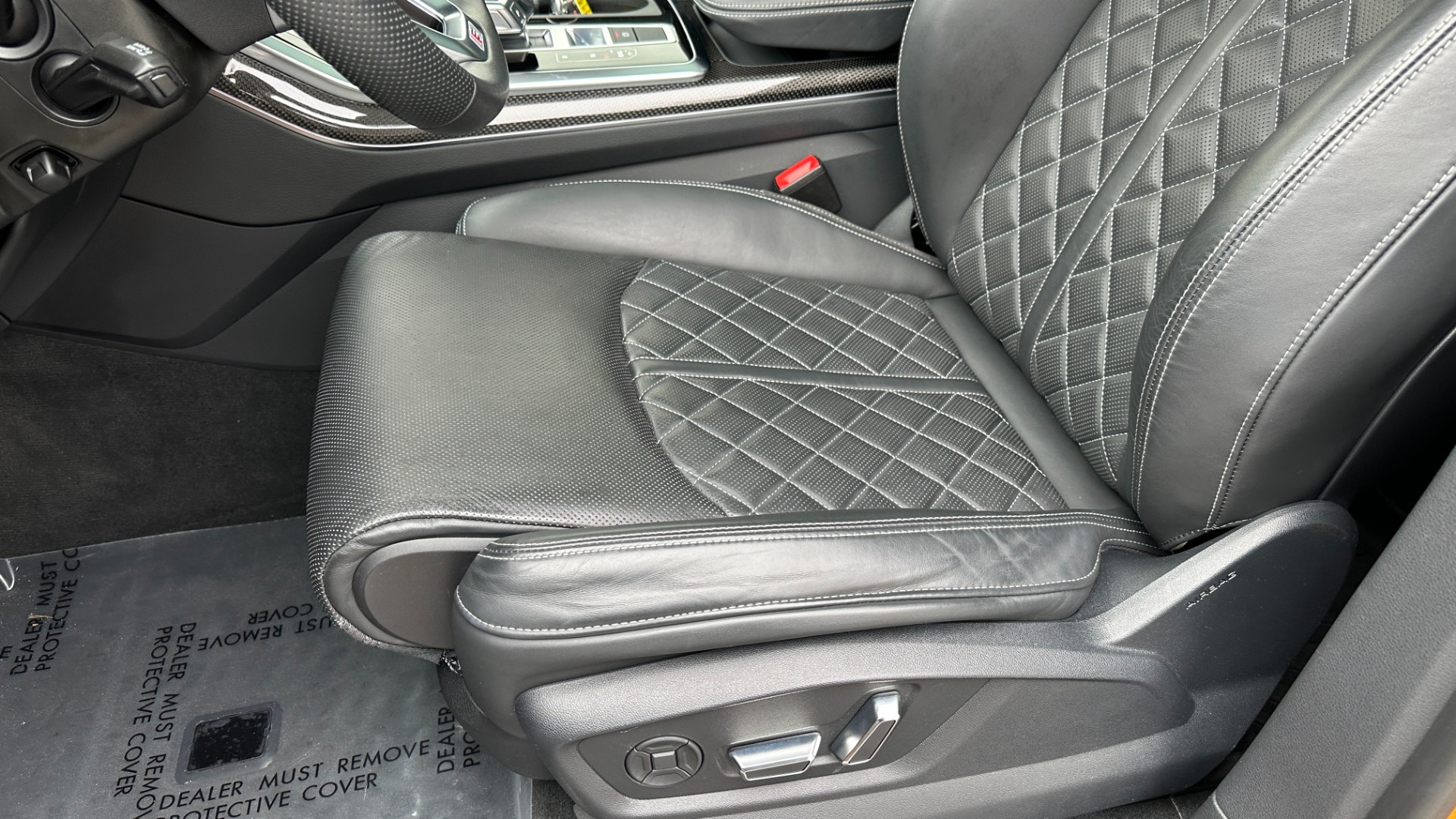 Used 2020 Audi SQ8 PREMIUM PLUS / BLACK OPTIC / CARBON FIBER / DIAMOND STITCH LEATHER for sale $78,995 at Formula Imports in Charlotte NC 28227 13