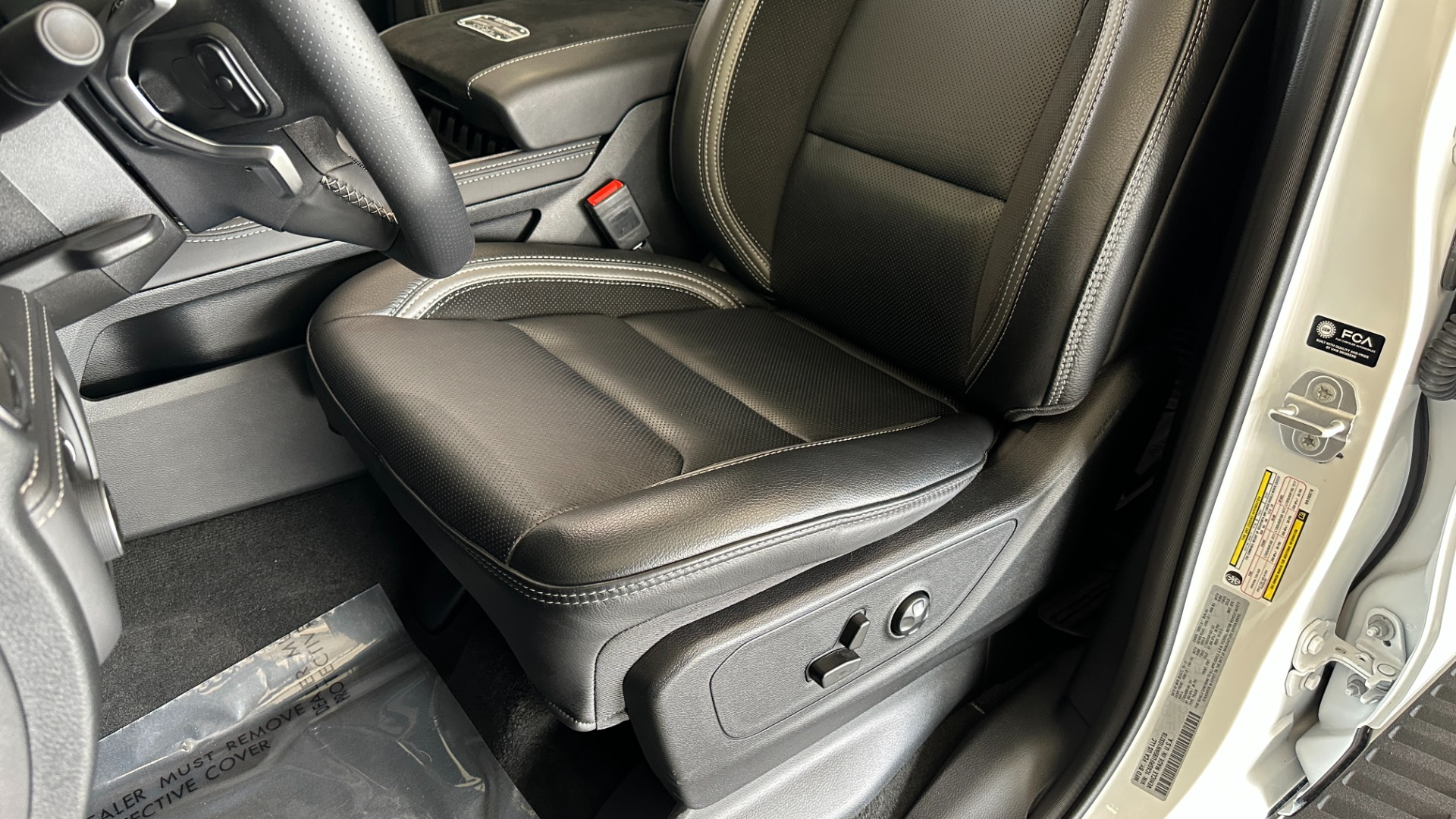 Used 2022 Ram 1500 TRX / LVL 1 / SUPERCHARGED / PANORAMIC ROOF / MOPAR RUNNING BOARDS / 2TONE for sale Sold at Formula Imports in Charlotte NC 28227 14