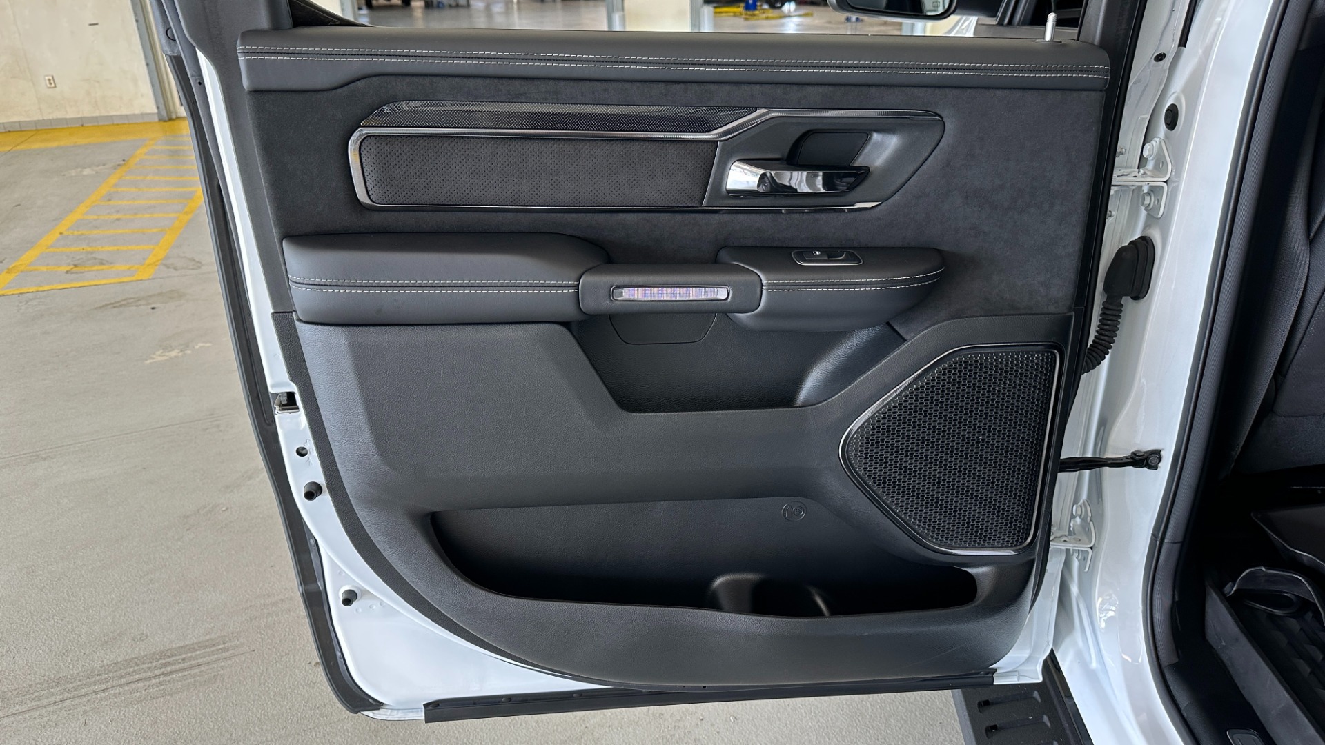 Used 2022 Ram 1500 TRX / LVL 1 / SUPERCHARGED / PANORAMIC ROOF / MOPAR RUNNING BOARDS / 2TONE for sale Sold at Formula Imports in Charlotte NC 28227 16