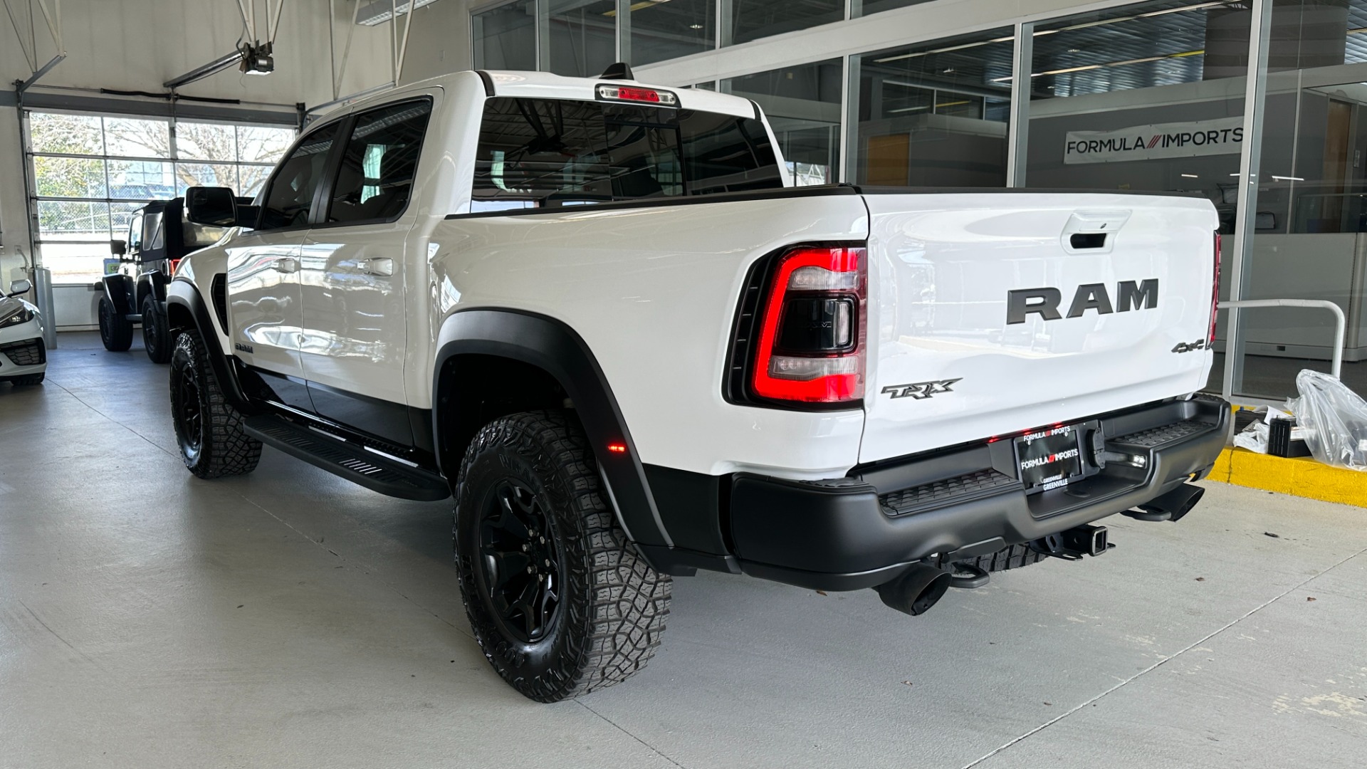 Used 2022 Ram 1500 TRX / LVL 1 / SUPERCHARGED / PANORAMIC ROOF / MOPAR RUNNING BOARDS / 2TONE for sale Sold at Formula Imports in Charlotte NC 28227 7