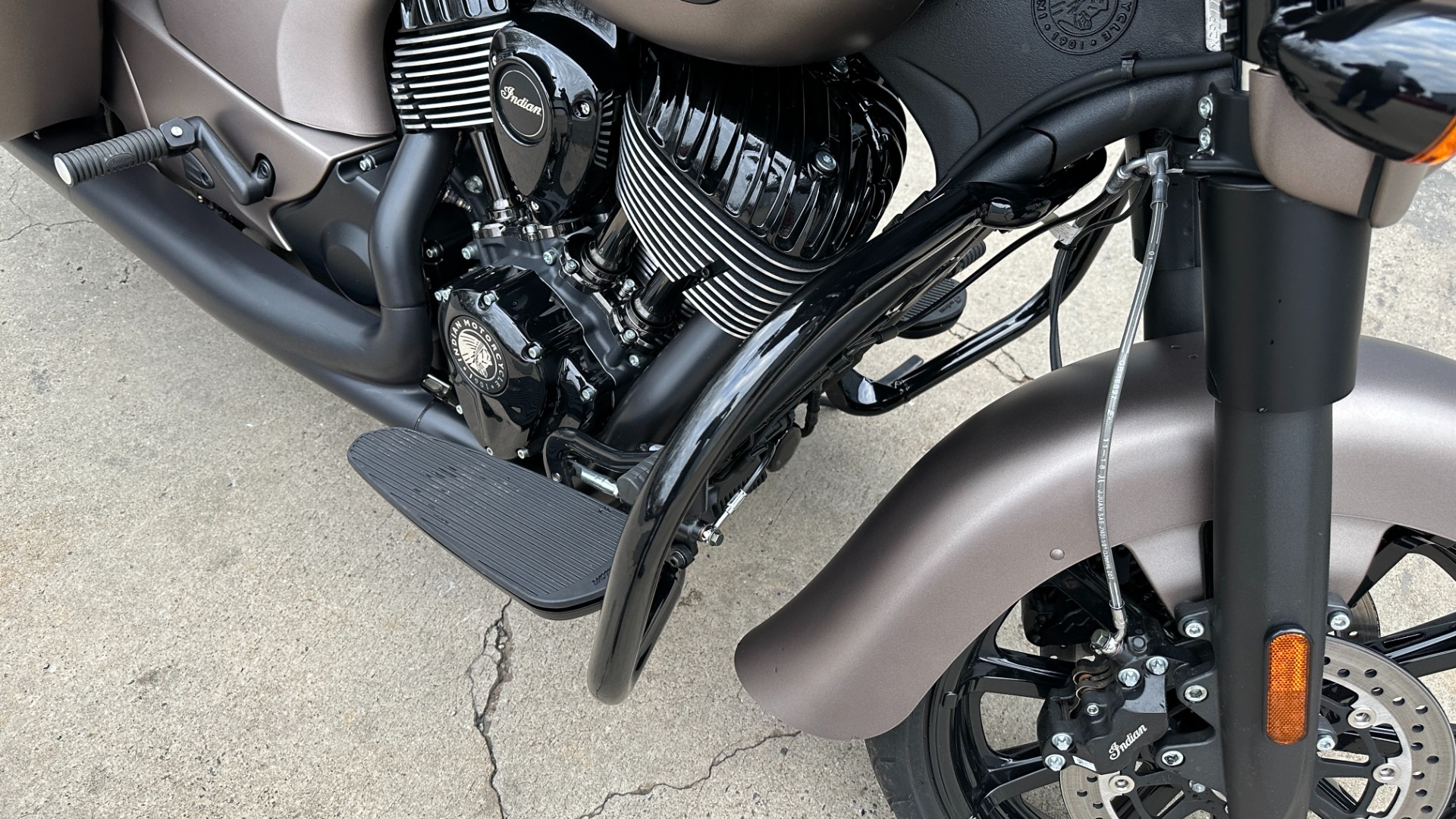 Used 2019 INDIAN CHIEFTAIN DARK HORSE / MATTE PAINT / LOW MILES / NAV / CRUISE CONTROL / TOUCHSCREEN for sale Sold at Formula Imports in Charlotte NC 28227 27