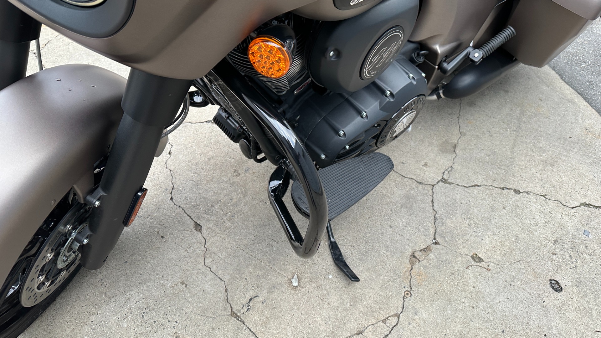Used 2019 INDIAN CHIEFTAIN DARK HORSE / MATTE PAINT / LOW MILES / NAV / CRUISE CONTROL / TOUCHSCREEN for sale Sold at Formula Imports in Charlotte NC 28227 28