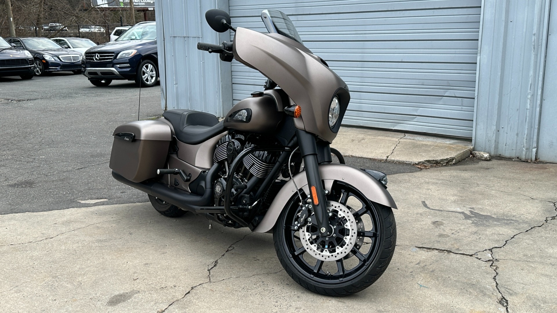 Used 2019 INDIAN CHIEFTAIN DARK HORSE / MATTE PAINT / LOW MILES / NAV / CRUISE CONTROL / TOUCHSCREEN for sale Sold at Formula Imports in Charlotte NC 28227 29