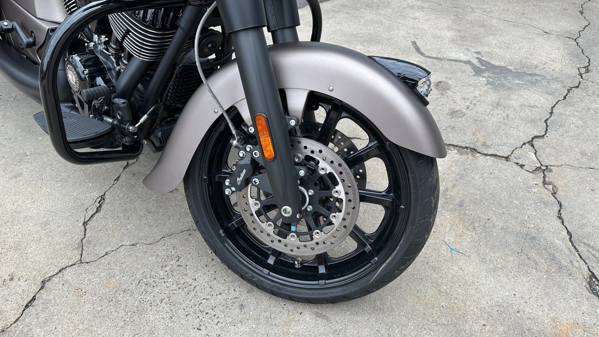 Used 2019 INDIAN CHIEFTAIN DARK HORSE / MATTE PAINT / LOW MILES / NAV / CRUISE CONTROL / TOUCHSCREEN for sale $23,999 at Formula Imports in Charlotte NC 28227 7