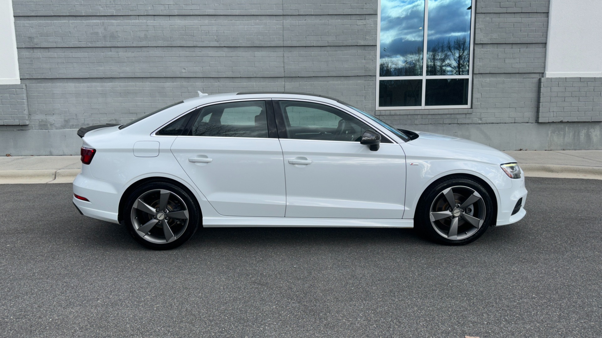 Used 2017 Audi A3 Sedan PREMIUM PLUS / SPORT PACKAGE / LIGHT PACKAGE / SPORT SUSPENSION / B&O SOUND for sale $21,995 at Formula Imports in Charlotte NC 28227 7