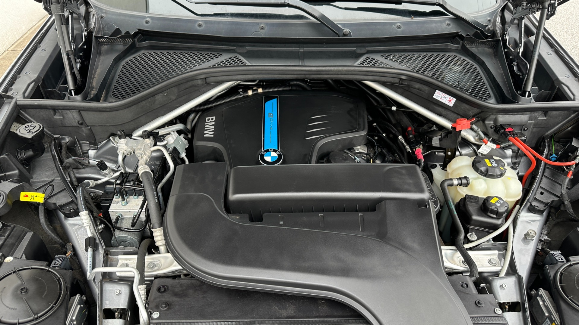 Used 2016 BMW X5 eDrive xDrive40e / HYBRID / COLD WEATHER PACKAGE / PREMIUM PACKAGE for sale $23,995 at Formula Imports in Charlotte NC 28227 37