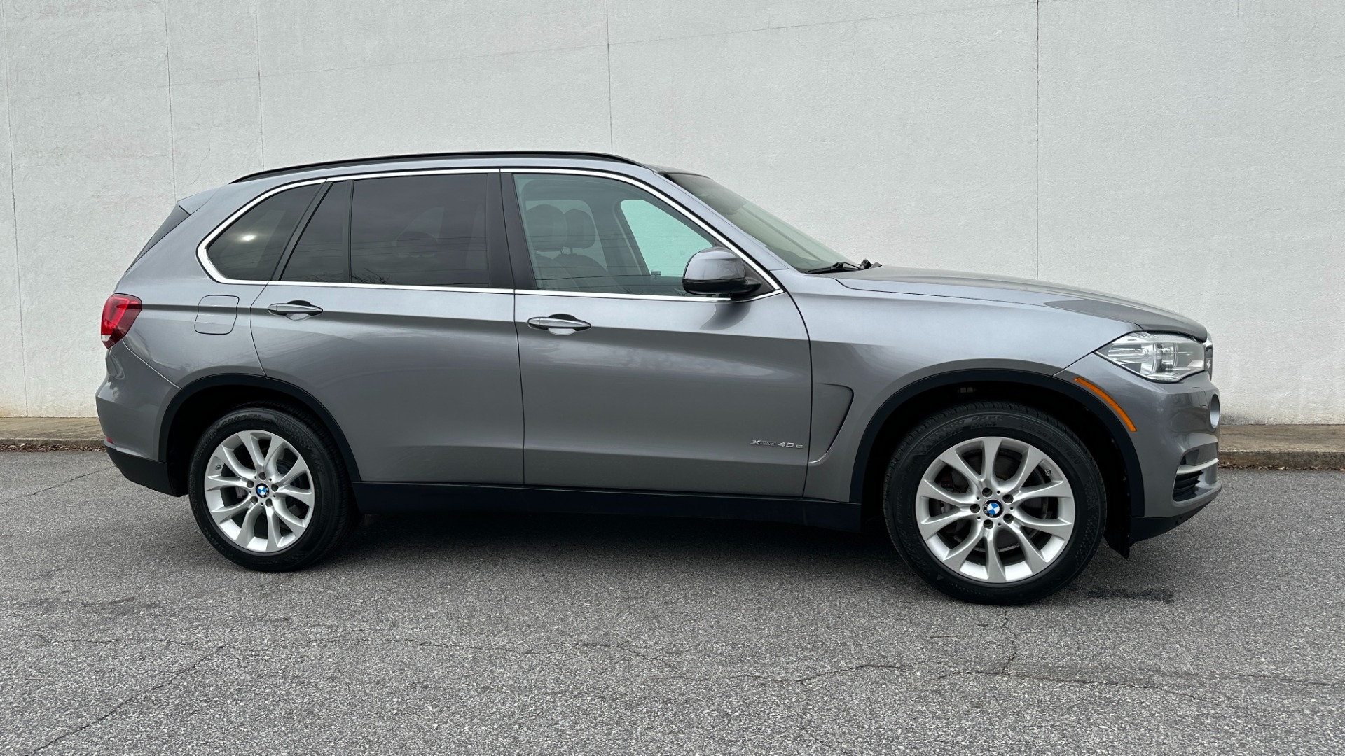 Used 2016 BMW X5 eDrive xDrive40e / HYBRID / COLD WEATHER PACKAGE / PREMIUM PACKAGE for sale $23,995 at Formula Imports in Charlotte NC 28227 6