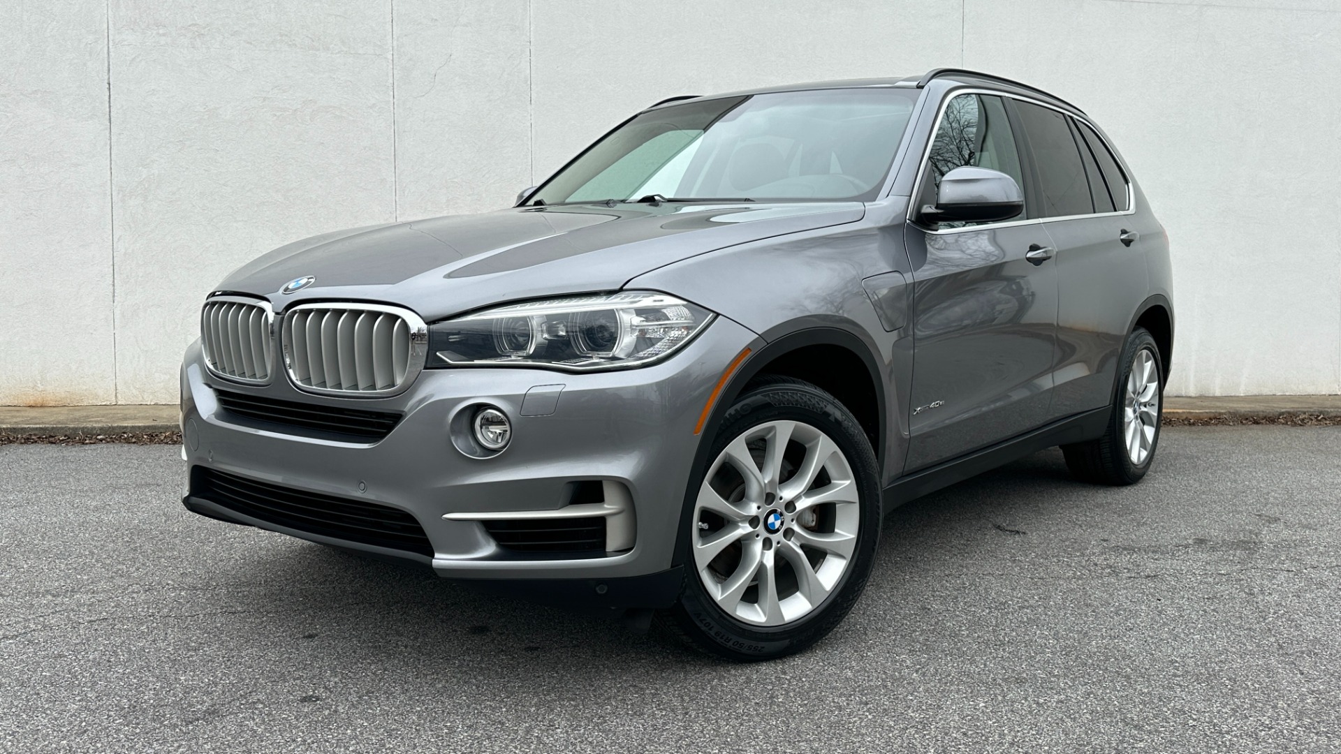 Used 2016 BMW X5 eDrive xDrive40e / HYBRID / COLD WEATHER PACKAGE / PREMIUM PACKAGE for sale $23,995 at Formula Imports in Charlotte NC 28227 1