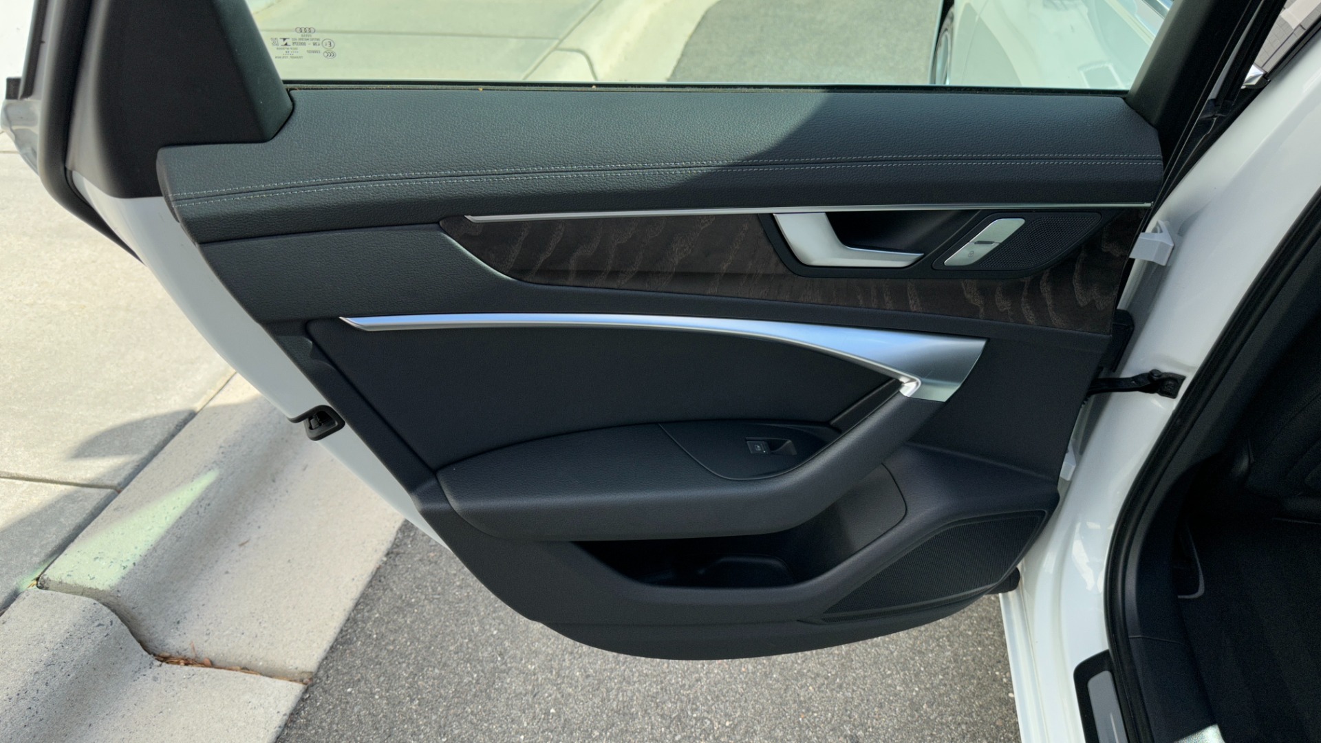Used 2019 Audi A6 PREMIUM / COLD WEATHER PKG / CONVENIENCE PKG / INTERIOR PROTECTION PKG for sale Sold at Formula Imports in Charlotte NC 28227 21