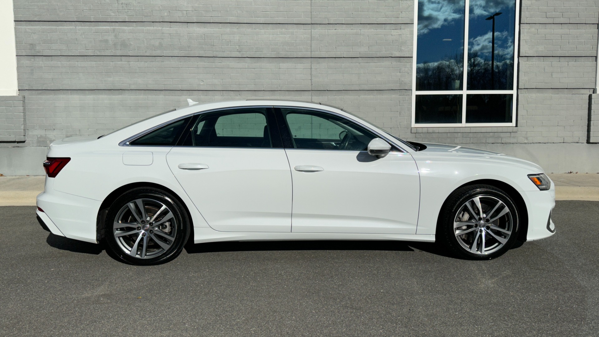 Used 2019 Audi A6 PREMIUM / COLD WEATHER PKG / CONVENIENCE PKG / INTERIOR PROTECTION PKG for sale Sold at Formula Imports in Charlotte NC 28227 6