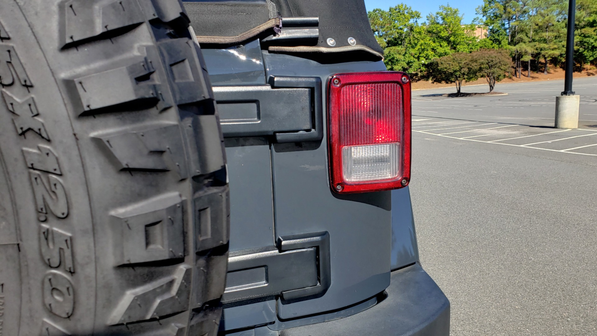 Used 2016 Jeep WRANGLER UNLIMITED SAHARA 4X4 / NAV / ALPINE / TOW PKG / CUSTOM WHEELS for sale Sold at Formula Imports in Charlotte NC 28227 20