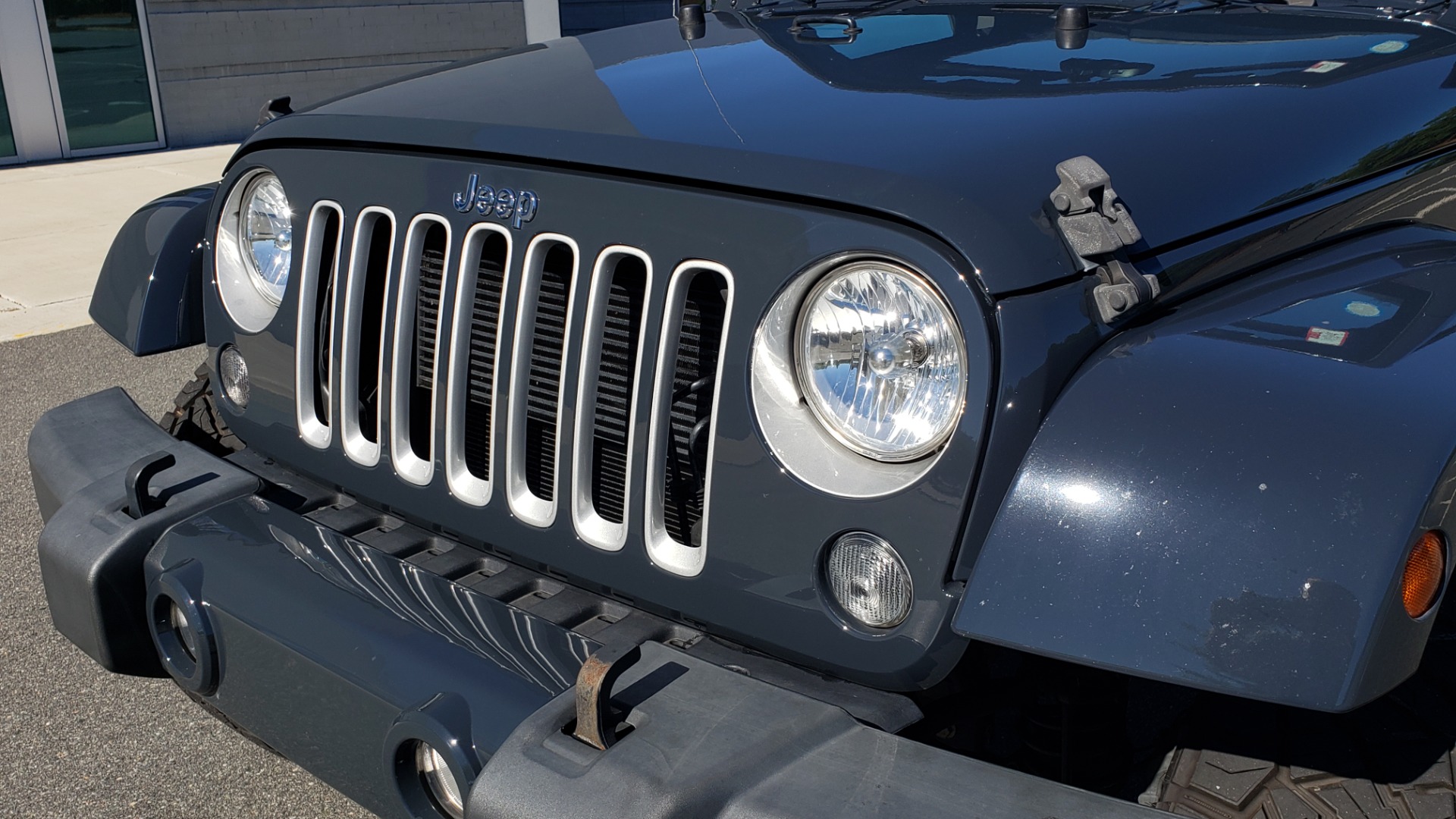 Used 2016 Jeep WRANGLER UNLIMITED SAHARA 4X4 / NAV / ALPINE / TOW PKG / CUSTOM WHEELS for sale Sold at Formula Imports in Charlotte NC 28227 31