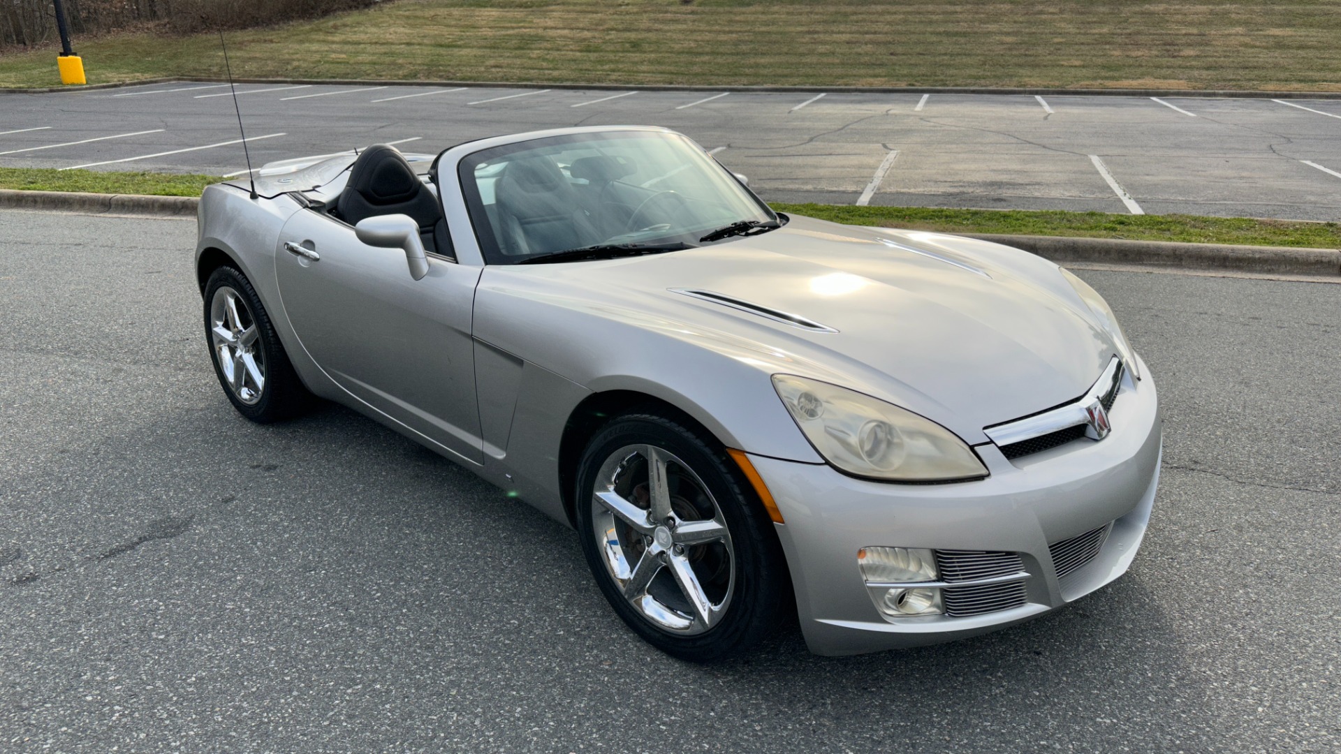 Used 2008 Saturn Sky CONVERTIBLE / MONSOON AUDIO / AUTOMATIC / PREMIUM TRIM / SPOILER for sale Sold at Formula Imports in Charlotte NC 28227 4