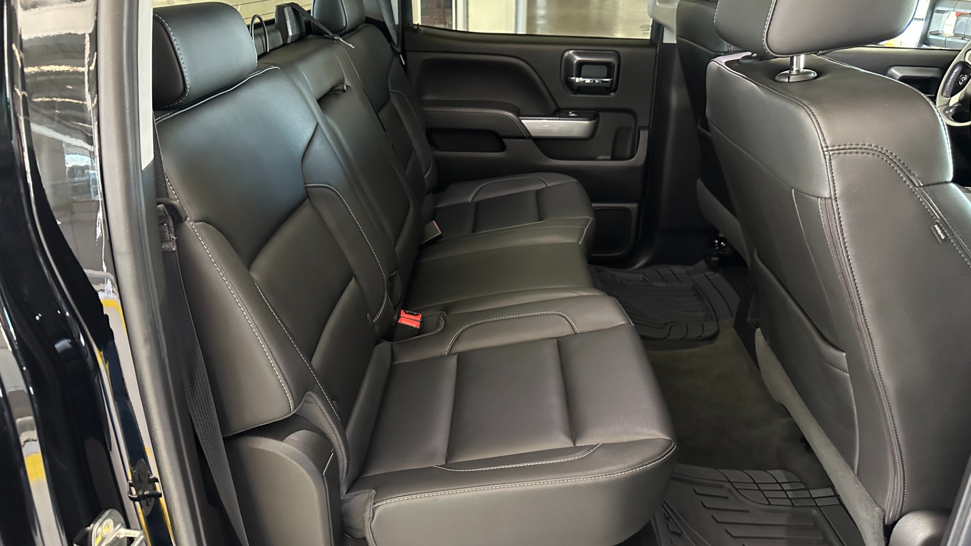 Used 2018 Chevrolet Silverado 2500HD LT for sale Sold at Formula Imports in Charlotte NC 28227 37