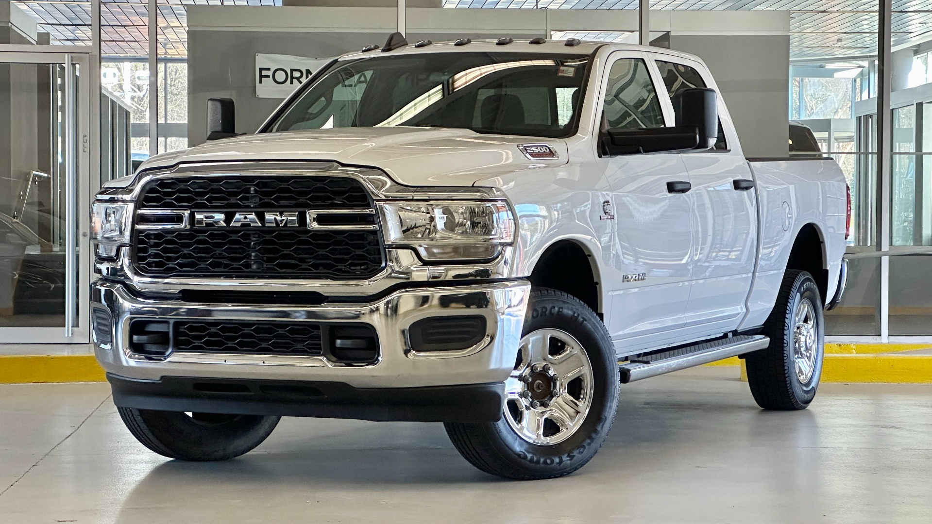 Used 2021 Ram 2500 TRADESMAN / LVL 2 PKG / 6.7L CUMMINS DIESEL / CREW CAB / 4X4 / CHROME PKG for sale $41,595 at Formula Imports in Charlotte NC 28227 40