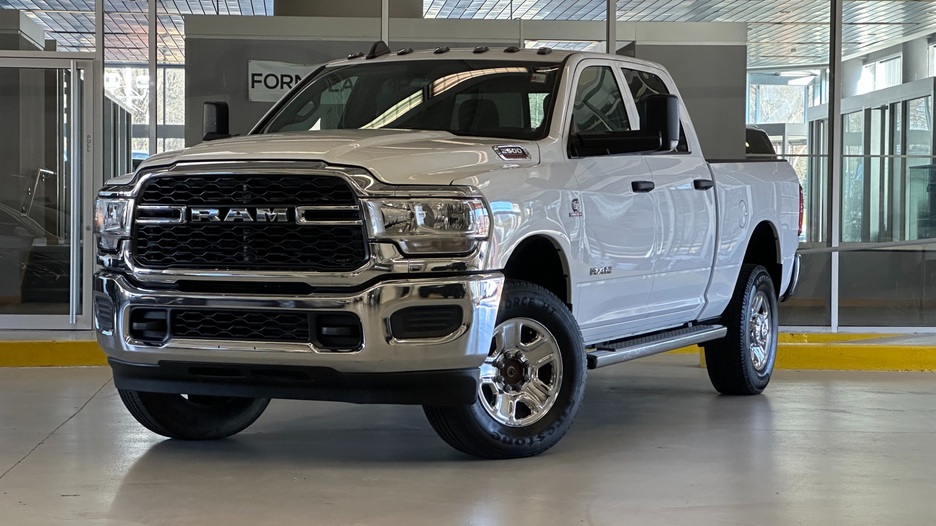 Used 2021 Ram 2500 TRADESMAN / LVL 2 PKG / 6.7L CUMMINS DIESEL / CREW CAB / 4X4 / CHROME PKG for sale $41,595 at Formula Imports in Charlotte NC 28227 6
