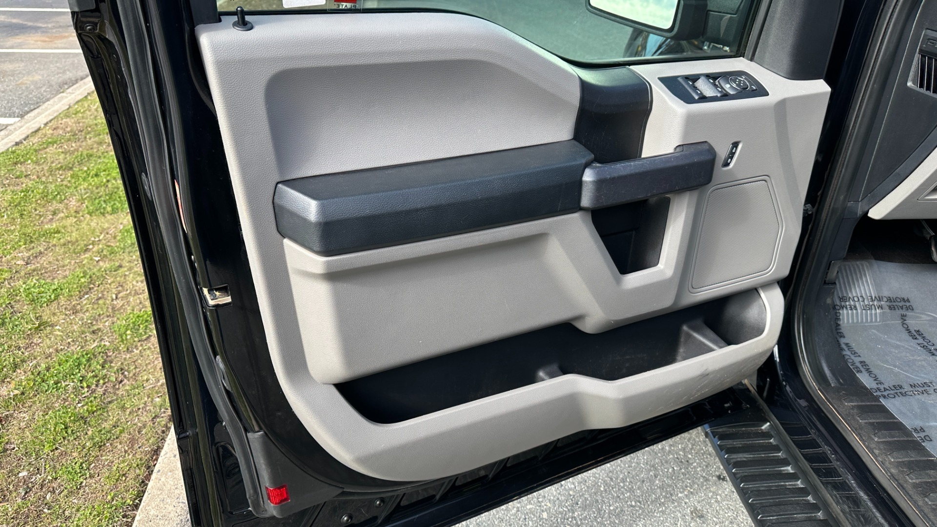 Used 2020 Ford F-150 XLT / STX PKG / SPORT PKG / 5.0L V8 / POWER EQUIPMENT / BED RACK for sale $33,900 at Formula Imports in Charlotte NC 28227 15