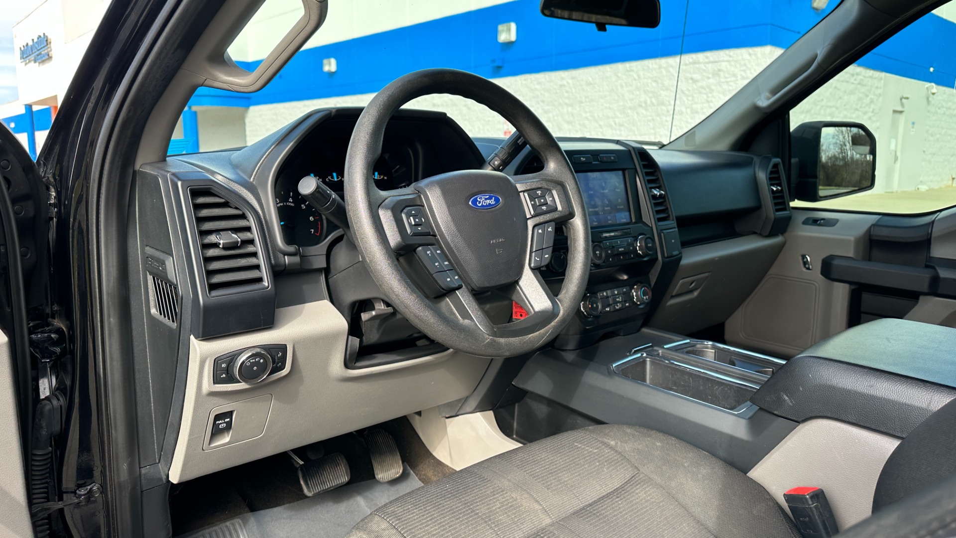 Used 2020 Ford F-150 XLT / STX PKG / SPORT PKG / 5.0L V8 / POWER EQUIPMENT / BED RACK for sale $33,900 at Formula Imports in Charlotte NC 28227 20