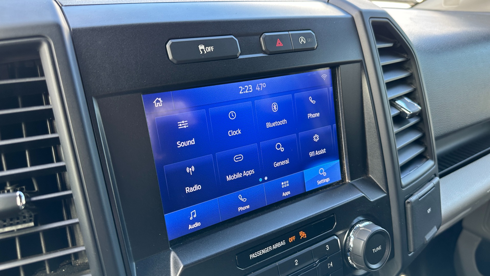 Used 2020 Ford F-150 XLT / STX PKG / SPORT PKG / 5.0L V8 / POWER EQUIPMENT / BED RACK for sale $33,900 at Formula Imports in Charlotte NC 28227 25