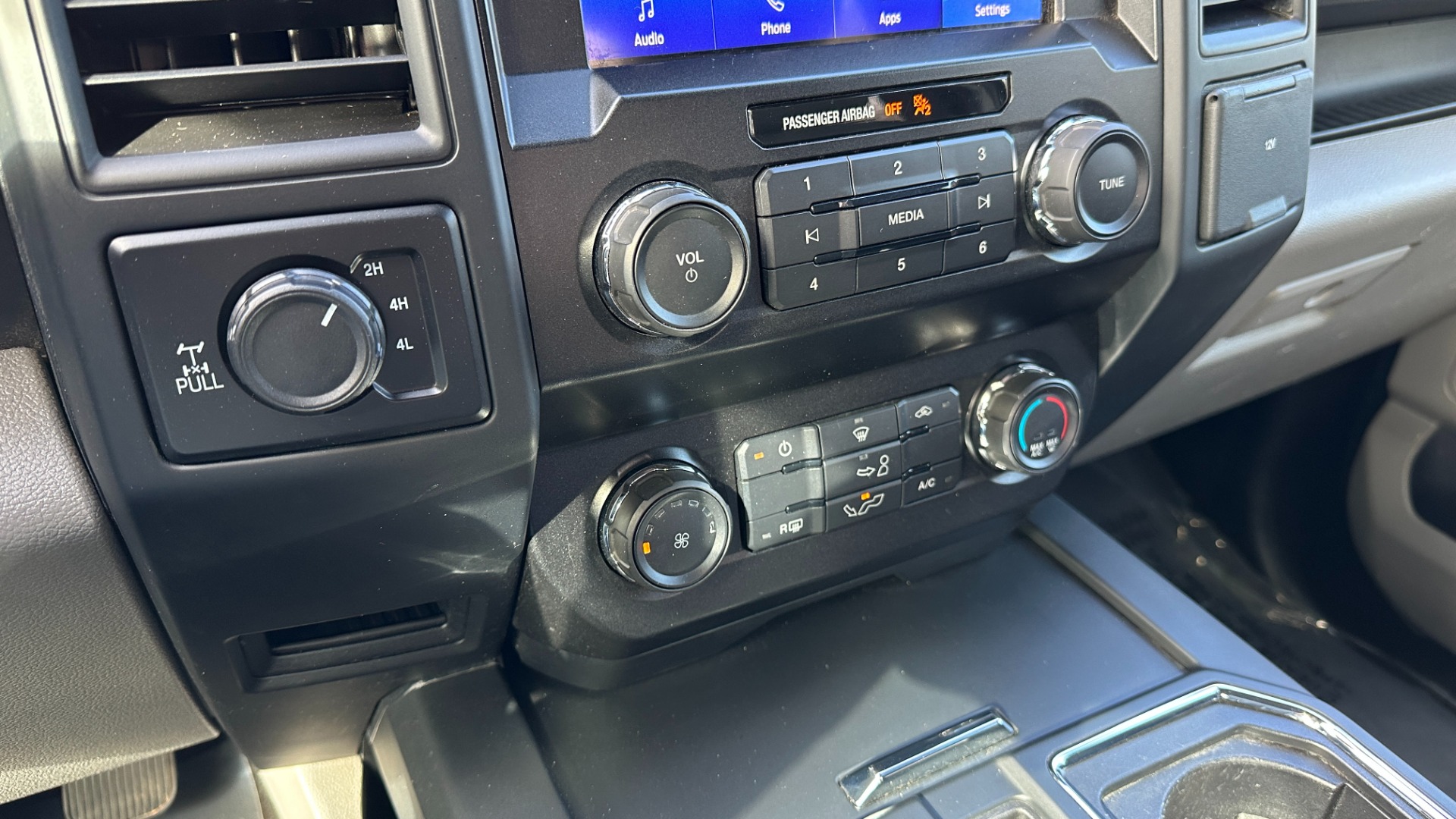 Used 2020 Ford F-150 XLT / STX PKG / SPORT PKG / 5.0L V8 / POWER EQUIPMENT / BED RACK for sale $33,900 at Formula Imports in Charlotte NC 28227 27