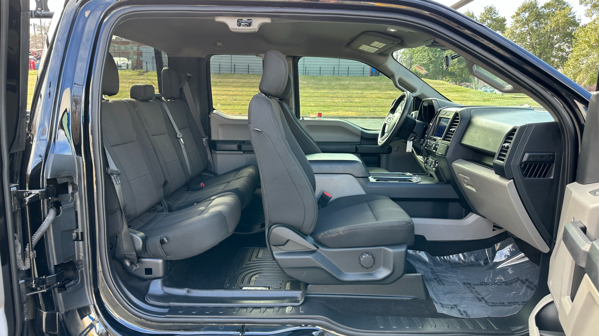 Used 2020 Ford F-150 XLT / STX PKG / SPORT PKG / 5.0L V8 / POWER EQUIPMENT / BED RACK for sale $33,900 at Formula Imports in Charlotte NC 28227 29