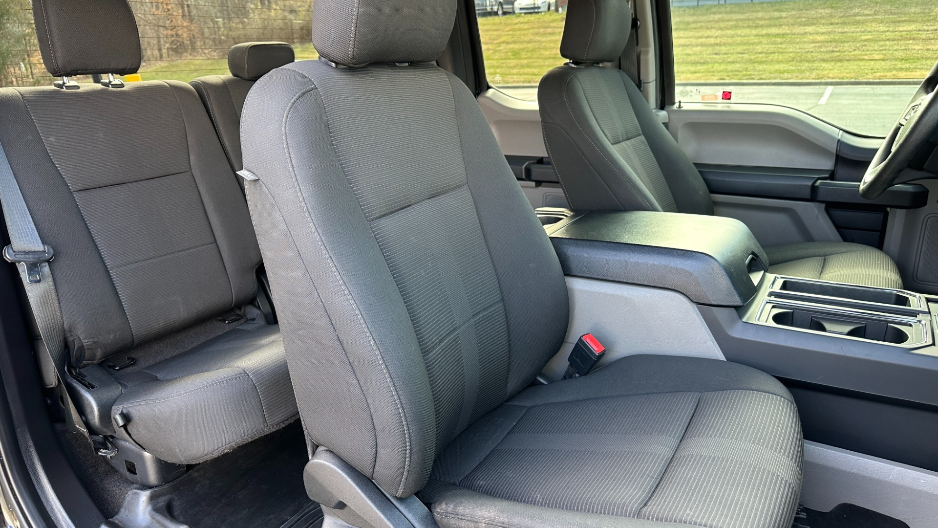 Used 2020 Ford F-150 XLT / STX PKG / SPORT PKG / 5.0L V8 / POWER EQUIPMENT / BED RACK for sale $33,900 at Formula Imports in Charlotte NC 28227 33