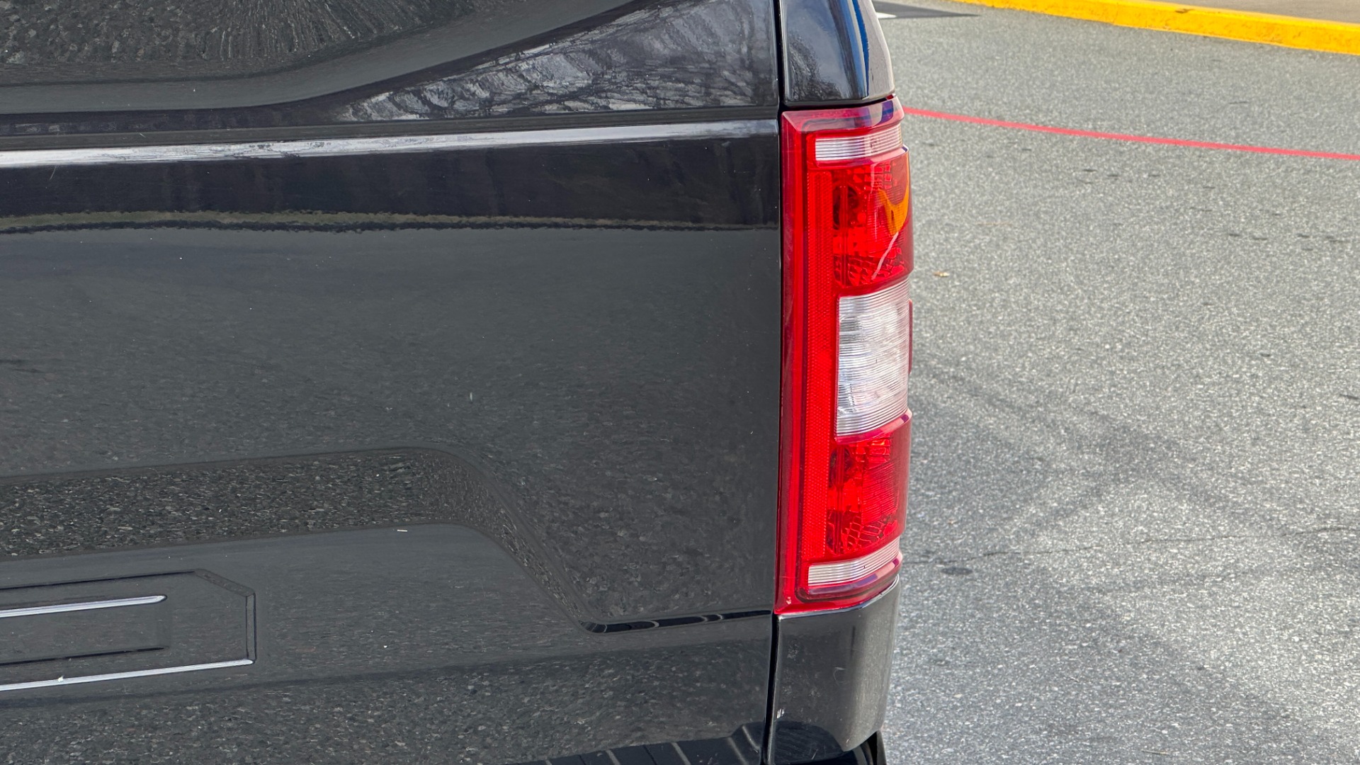Used 2020 Ford F-150 XLT / STX PKG / SPORT PKG / 5.0L V8 / POWER EQUIPMENT / BED RACK for sale $33,900 at Formula Imports in Charlotte NC 28227 38
