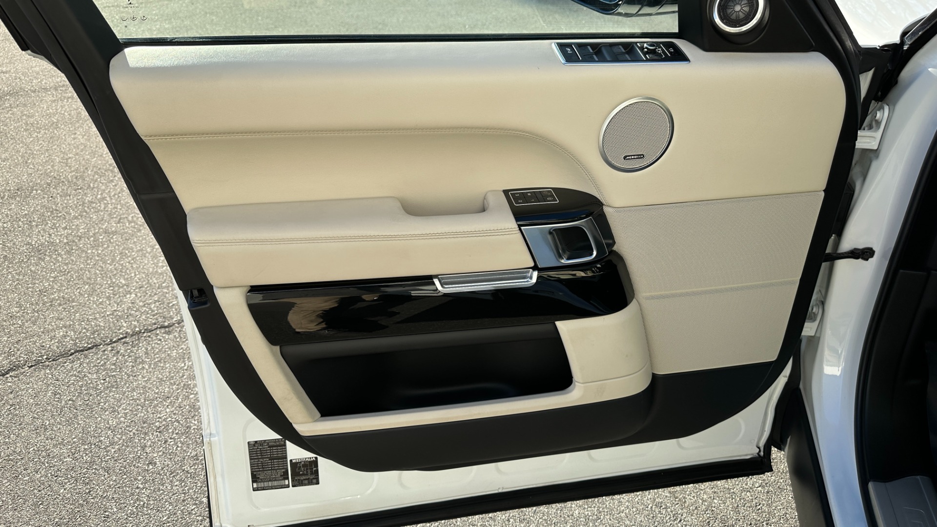 Used 2013 Land Rover Range Rover HSE / MERIDIAN SOUND / TOW PACK / VISION ASSIST / CLIMATE COMFORT for sale $30,995 at Formula Imports in Charlotte NC 28227 10
