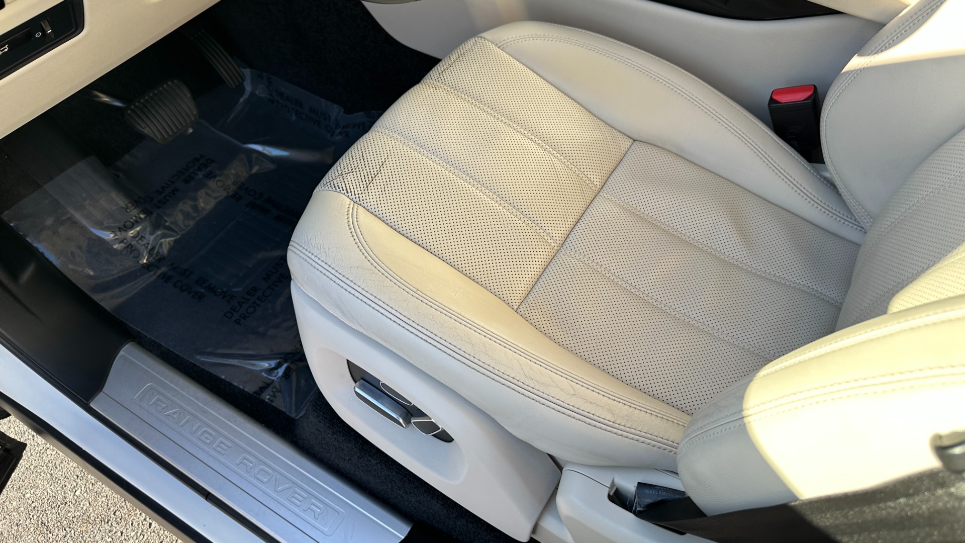 Used 2013 Land Rover Range Rover HSE / MERIDIAN SOUND / TOW PACK / VISION ASSIST / CLIMATE COMFORT for sale Sold at Formula Imports in Charlotte NC 28227 13