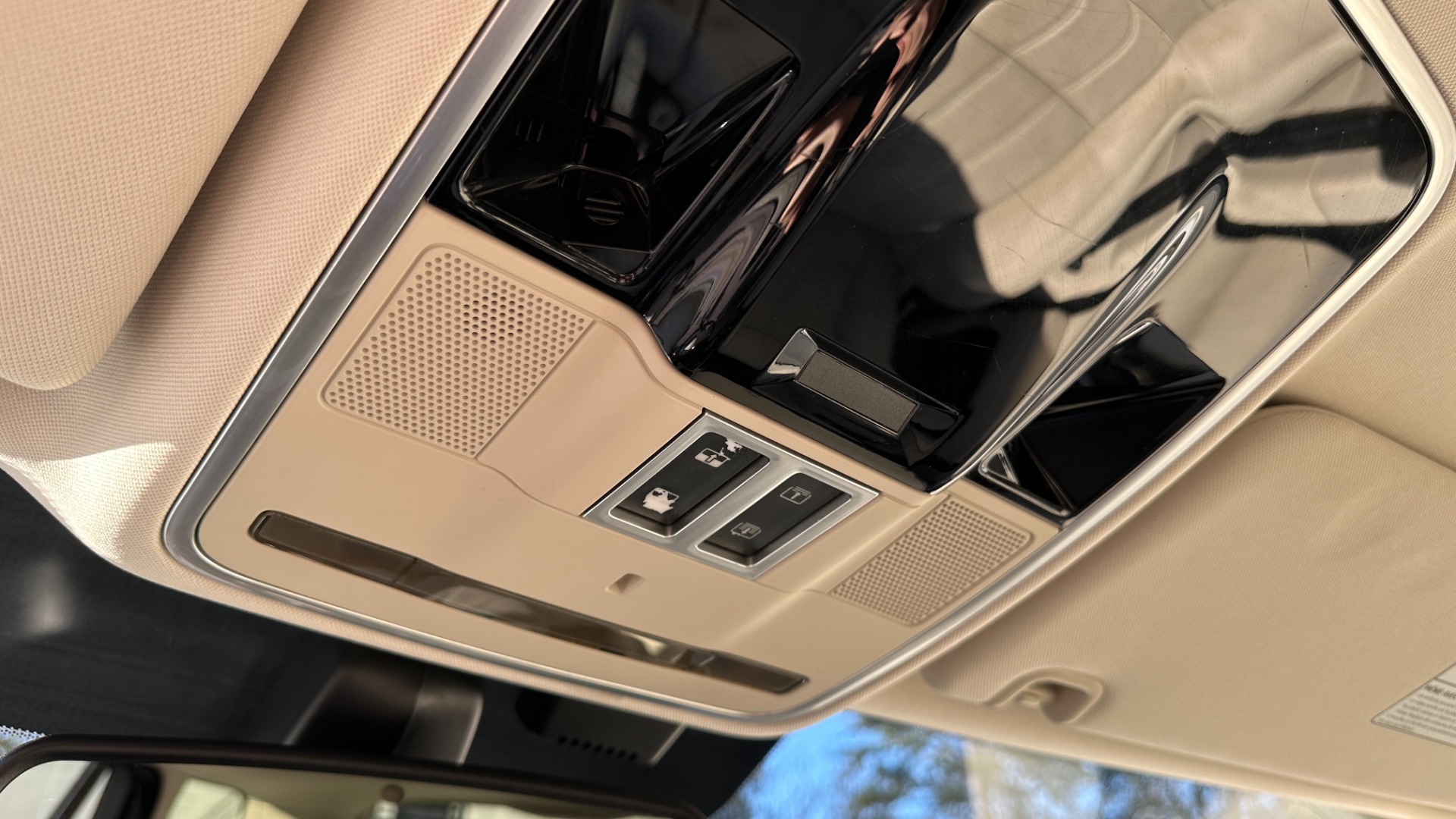 Used 2013 Land Rover Range Rover HSE / MERIDIAN SOUND / TOW PACK / VISION ASSIST / CLIMATE COMFORT for sale $30,995 at Formula Imports in Charlotte NC 28227 16