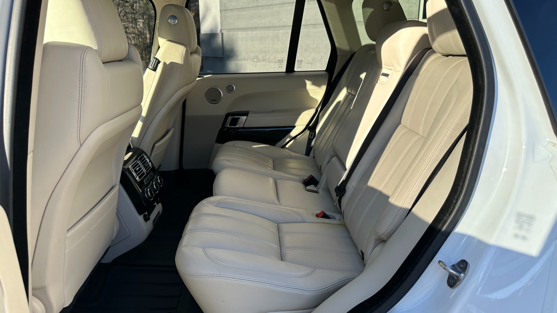 Used 2013 Land Rover Range Rover HSE / MERIDIAN SOUND / TOW PACK / VISION ASSIST / CLIMATE COMFORT for sale $30,995 at Formula Imports in Charlotte NC 28227 24