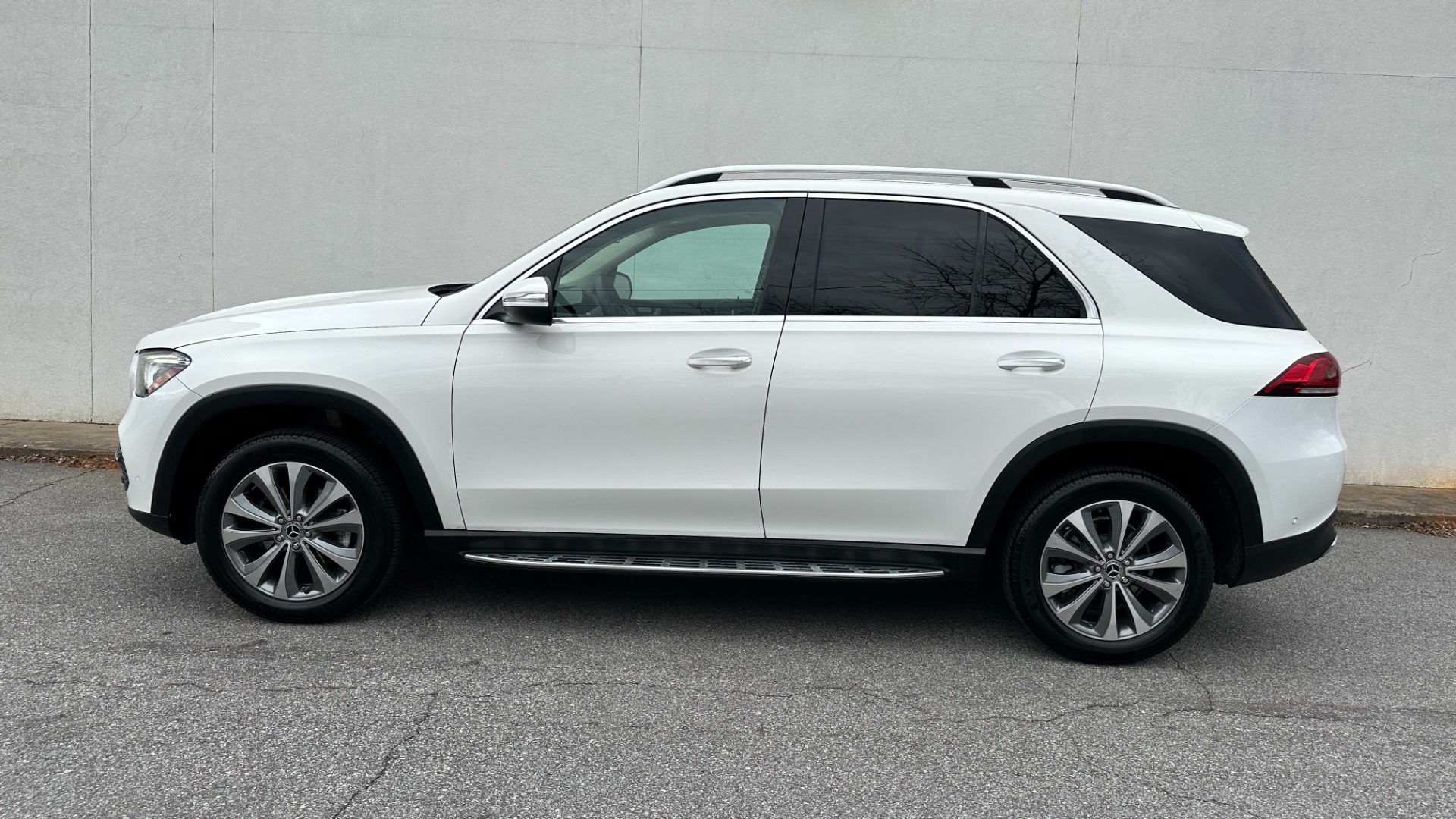 Used 2020 Mercedes-Benz GLE GLE350 / 3RD ROW SEATING / BURMESTER SOUND / PREMIUM PACKAGE / 19 IN WHEELS for sale $46,295 at Formula Imports in Charlotte NC 28227 3