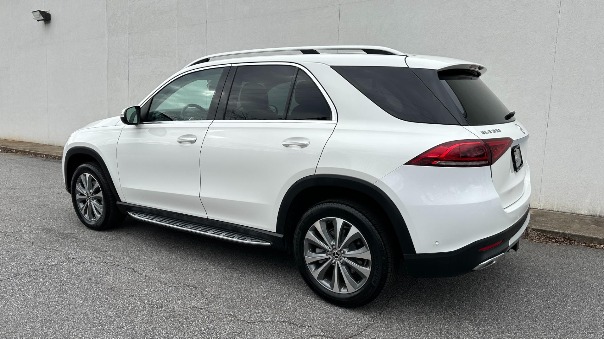 Used 2020 Mercedes-Benz GLE GLE350 / 3RD ROW SEATING / BURMESTER SOUND / PREMIUM PACKAGE / 19 IN WHEELS for sale $46,295 at Formula Imports in Charlotte NC 28227 4