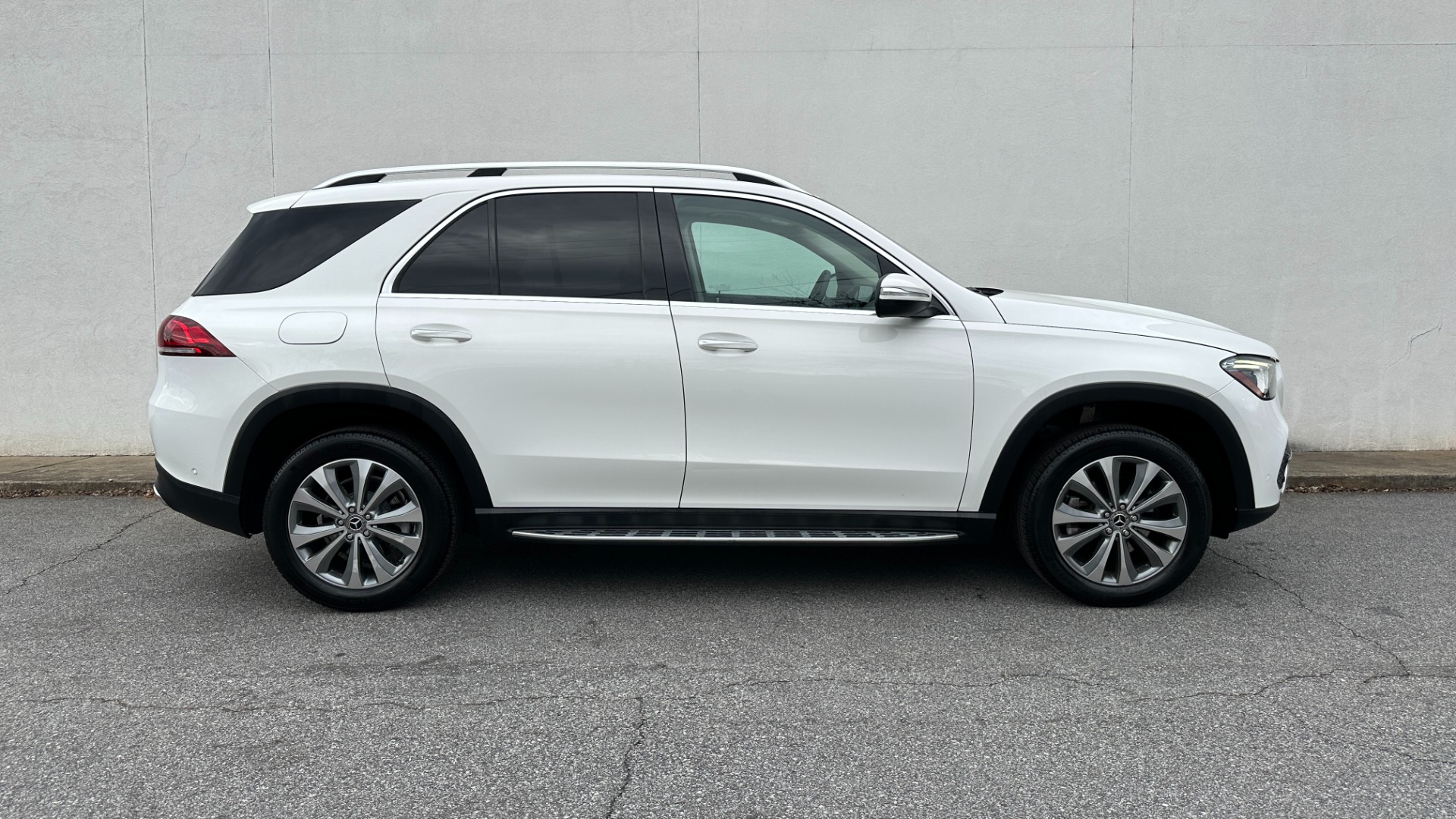 Used 2020 Mercedes-Benz GLE GLE350 / 3RD ROW SEATING / BURMESTER SOUND / PREMIUM PACKAGE / 19 IN WHEELS for sale $46,295 at Formula Imports in Charlotte NC 28227 6