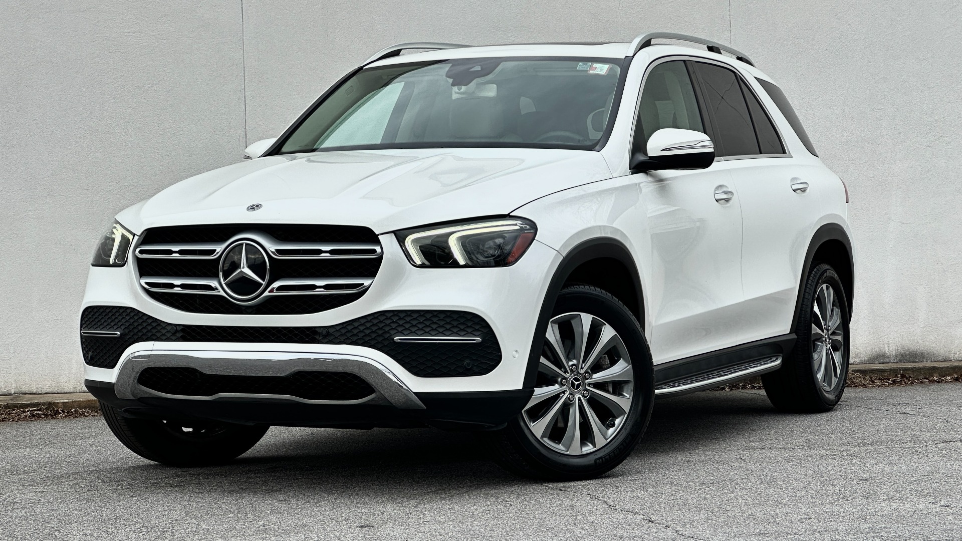 Used 2020 Mercedes-Benz GLE GLE350 / 3RD ROW SEATING / BURMESTER SOUND / PREMIUM PACKAGE / 19 IN WHEELS for sale $46,295 at Formula Imports in Charlotte NC 28227 1