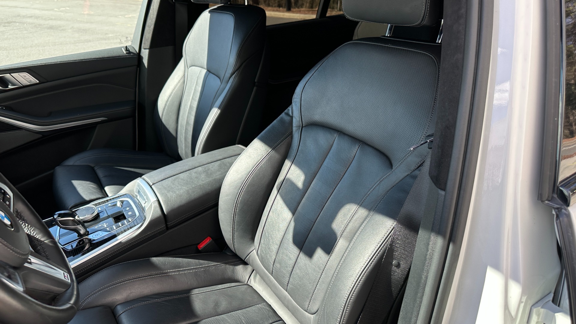 Used 2020 BMW X7 xDrive40i / M SPORT / PREMIUM / COLD WEATHER / PARKING ASSIST / CAPTAIN CHA for sale $62,995 at Formula Imports in Charlotte NC 28227 13
