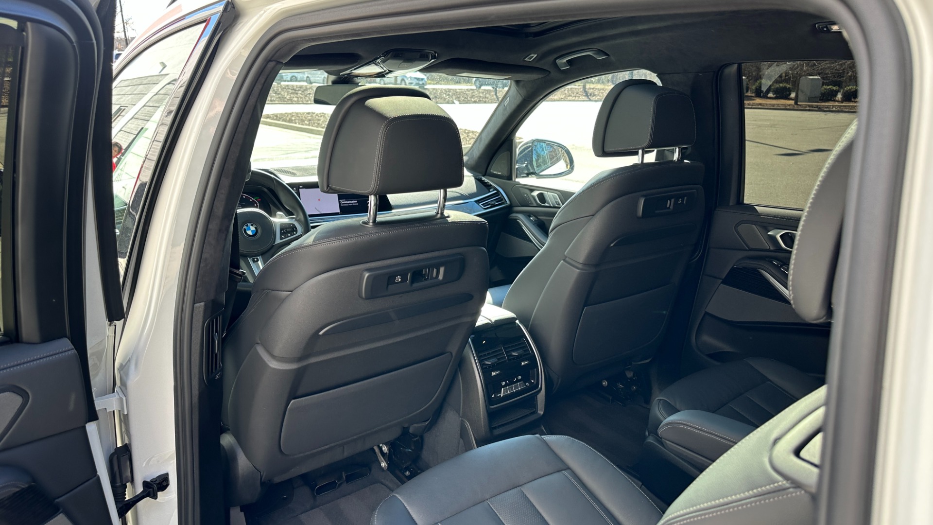 Used 2020 BMW X7 xDrive40i / M SPORT / PREMIUM / COLD WEATHER / PARKING ASSIST / CAPTAIN CHA for sale $62,995 at Formula Imports in Charlotte NC 28227 23