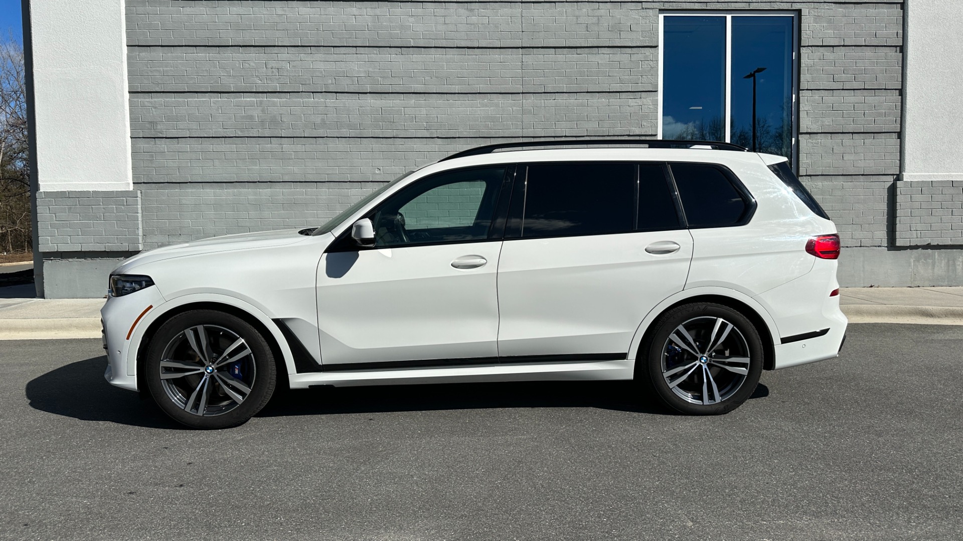 Used 2020 BMW X7 xDrive40i / M SPORT / PREMIUM / COLD WEATHER / PARKING ASSIST / CAPTAIN CHA for sale $62,995 at Formula Imports in Charlotte NC 28227 3